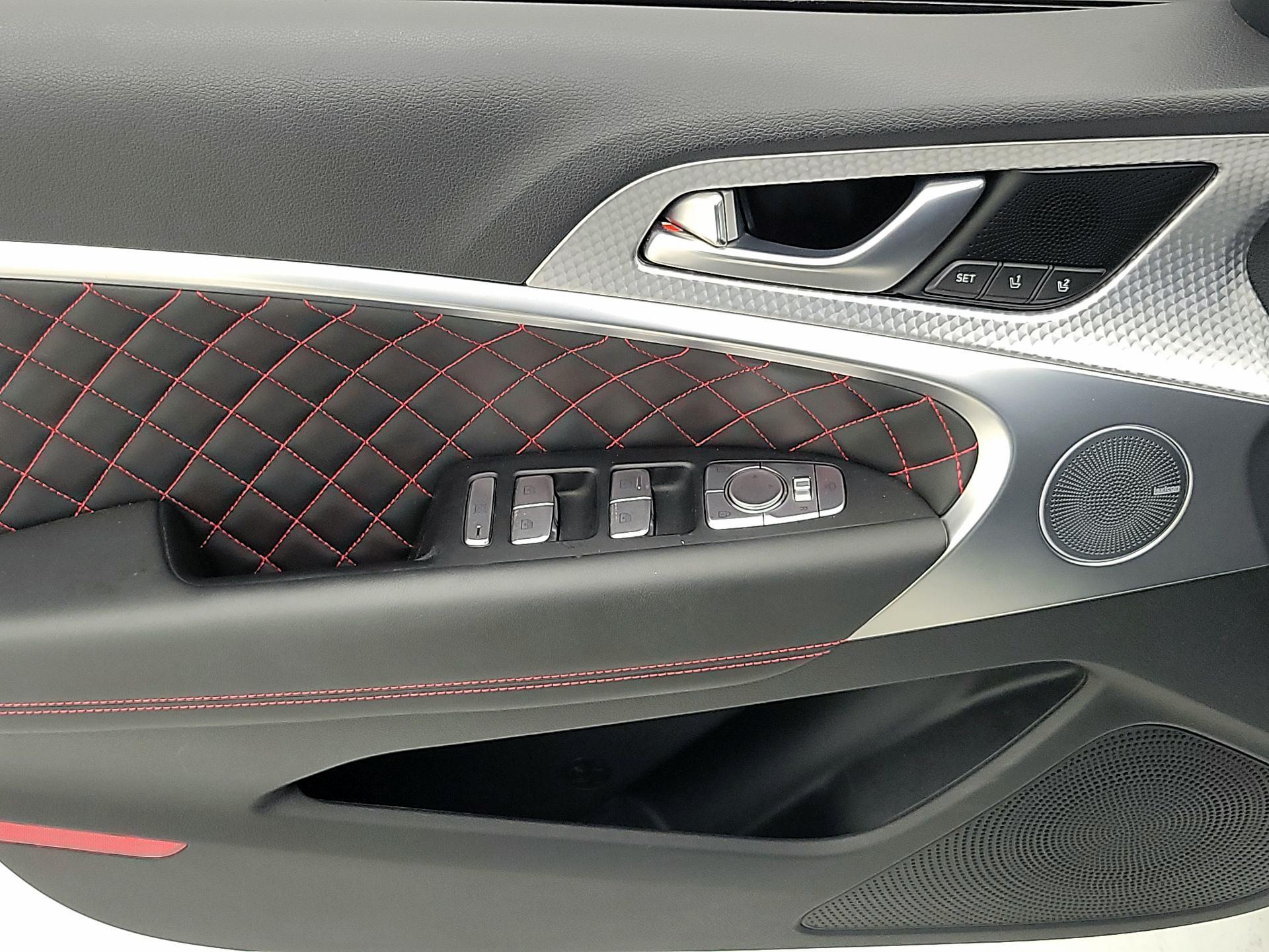 Thumbnail: 2022 Genesis G70 - 12