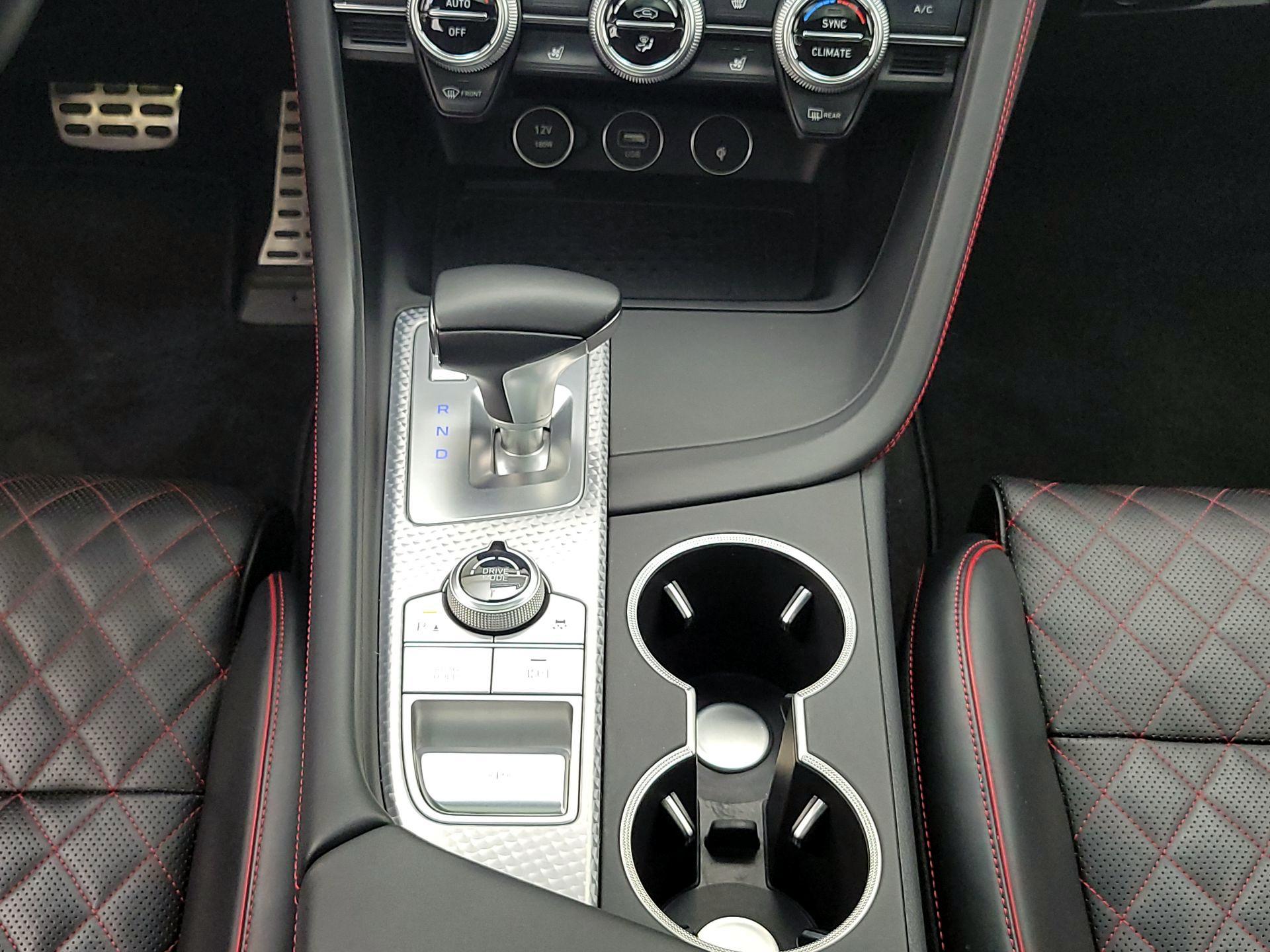 Thumbnail: 2022 Genesis G70 - 18