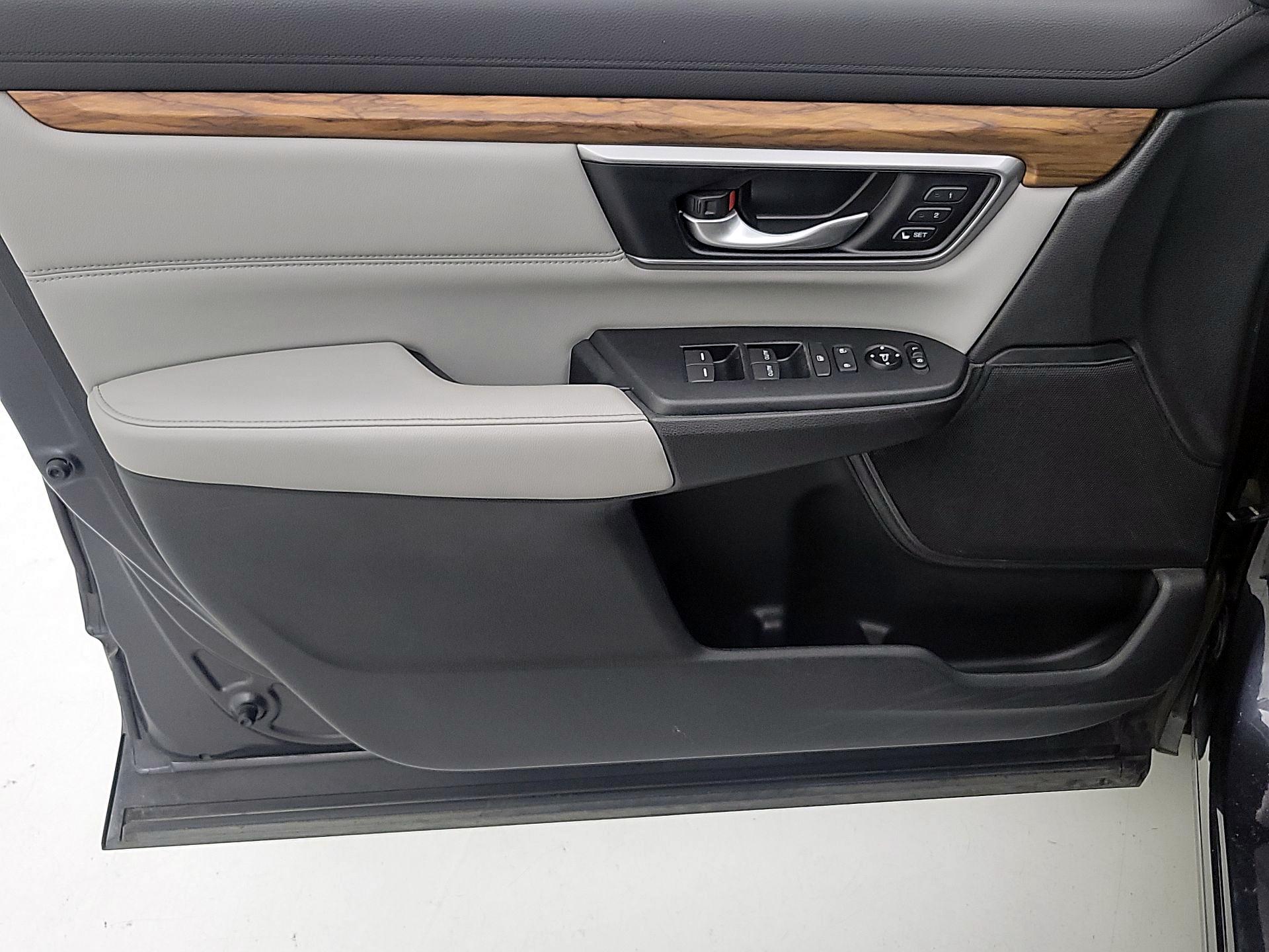 Thumbnail: 2017 Honda CR-V - 12