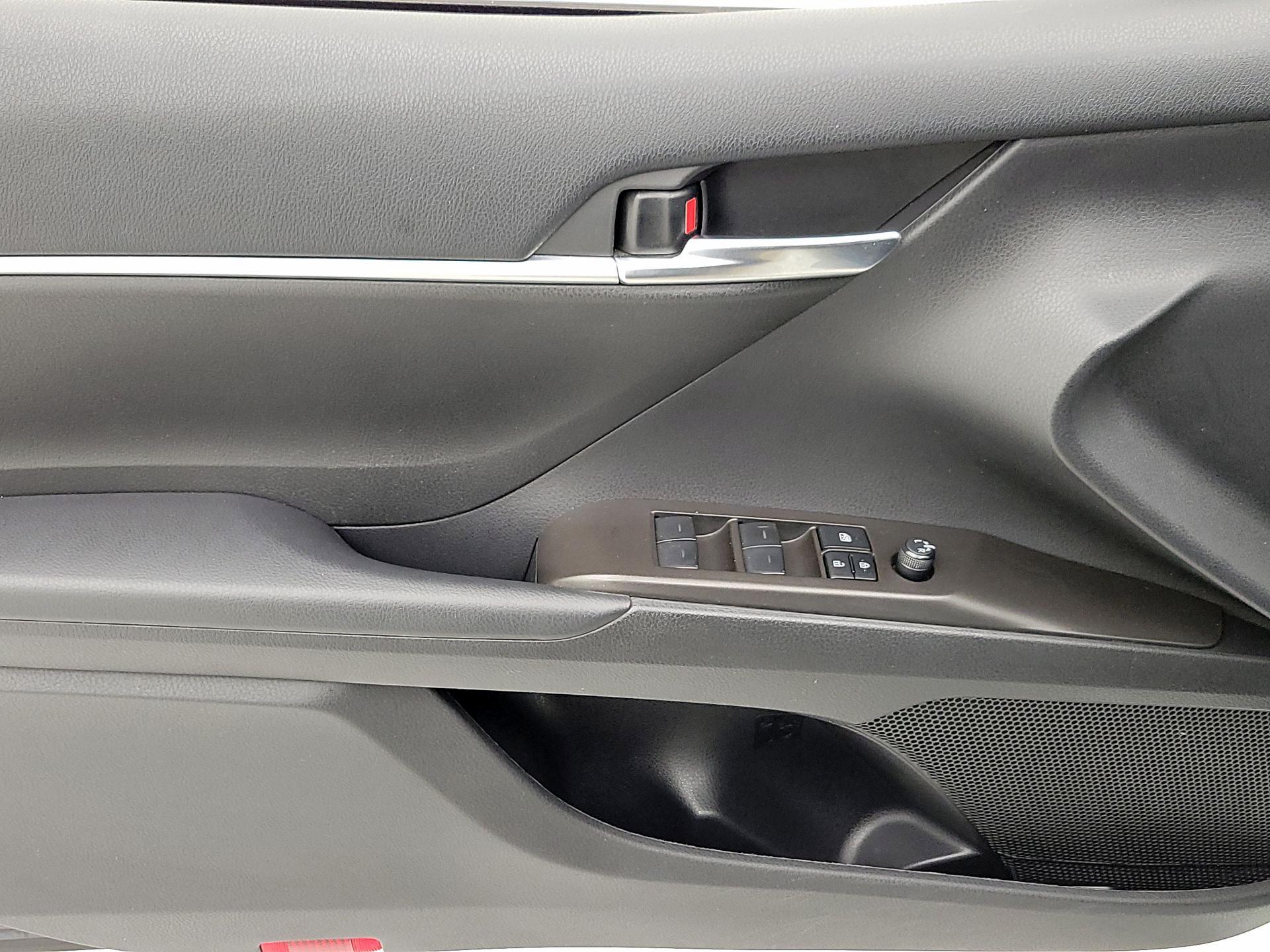 Thumbnail: 2023 Toyota Camry - 12