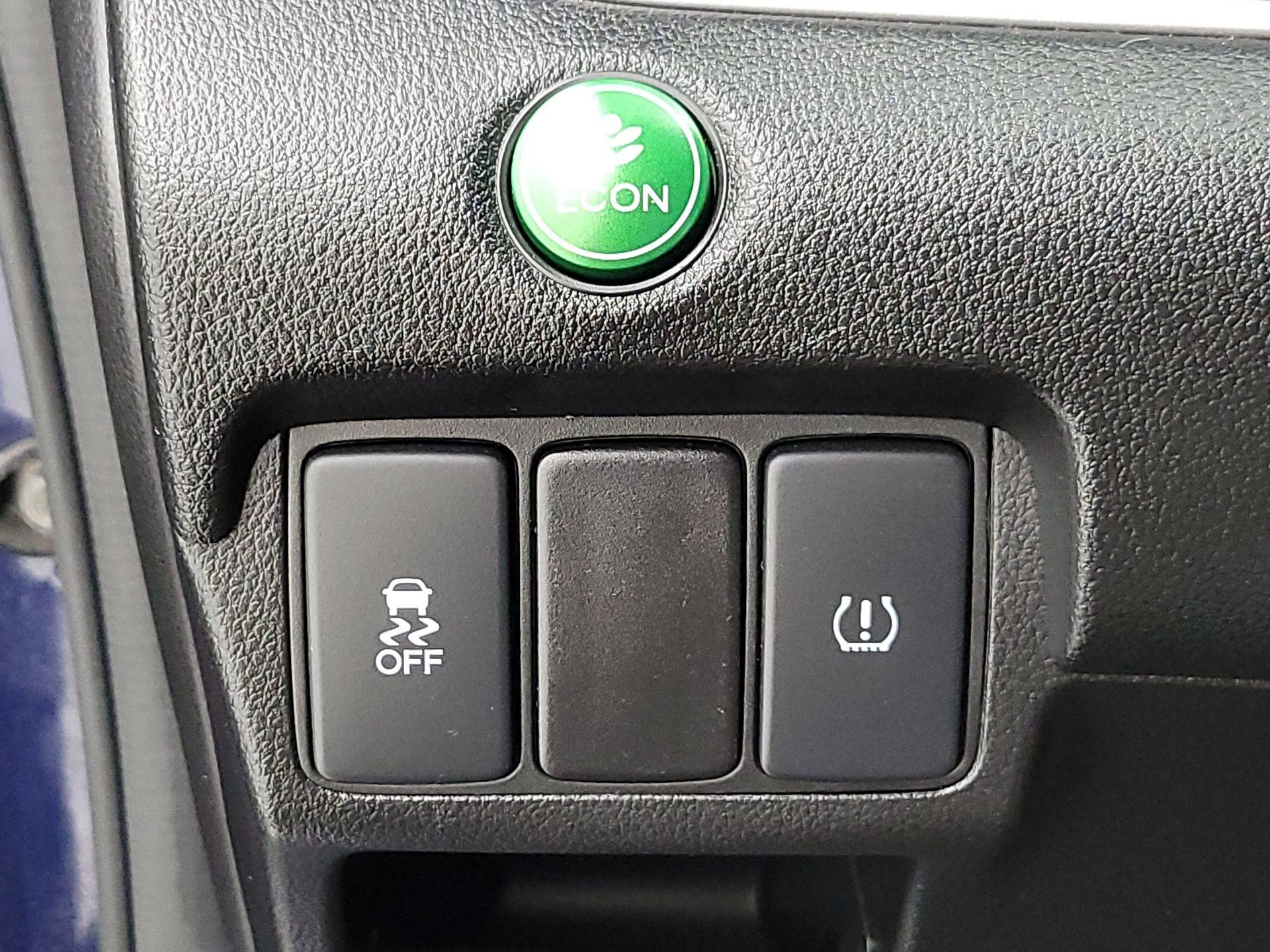 Thumbnail: 2015 Honda CR-V - 13