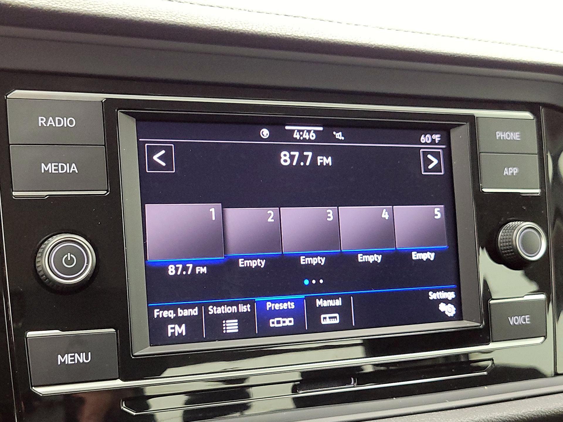 Thumbnail: 2024 Volkswagen Jetta - 15