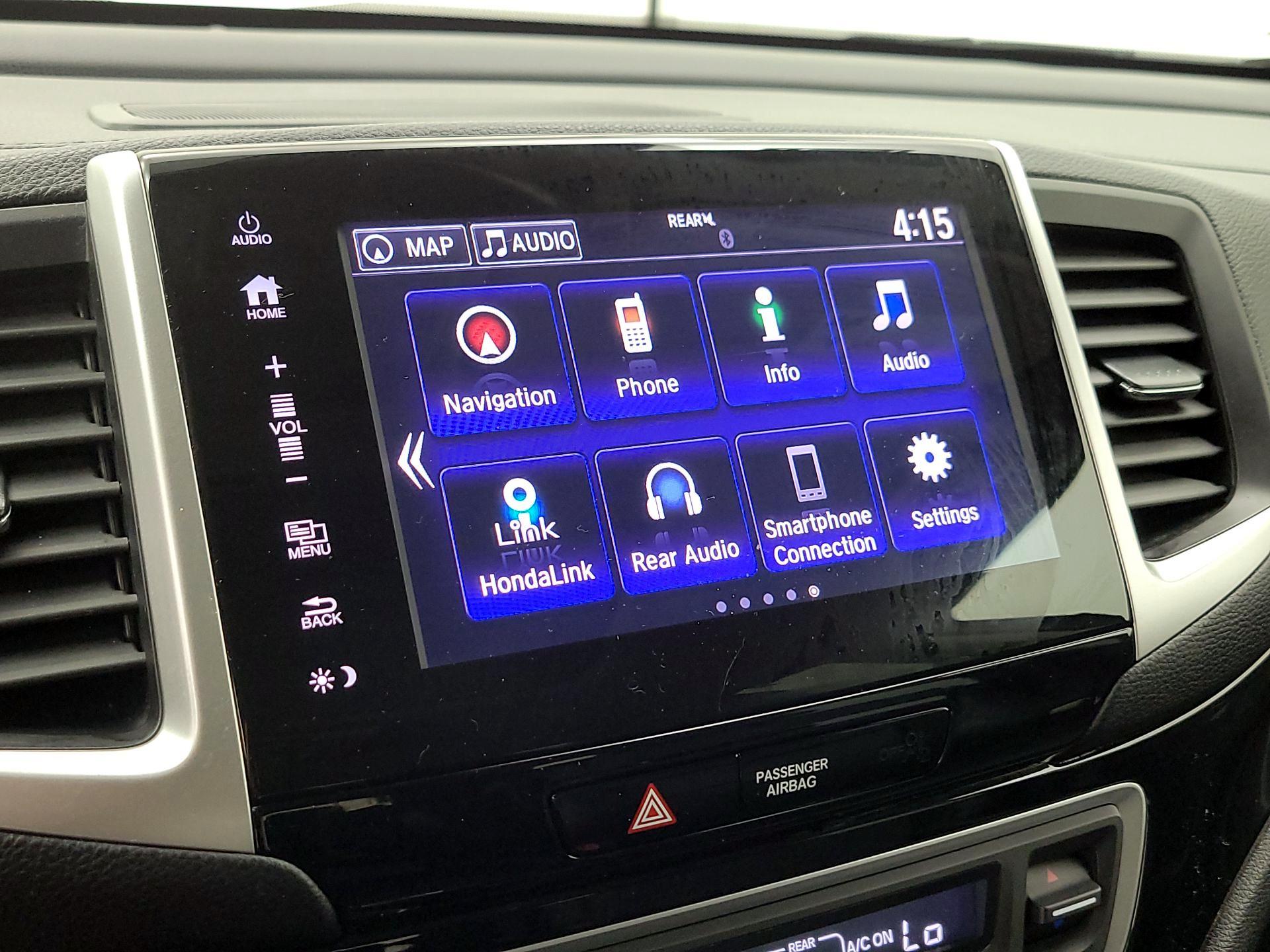 Thumbnail: 2017 Honda Pilot - 16