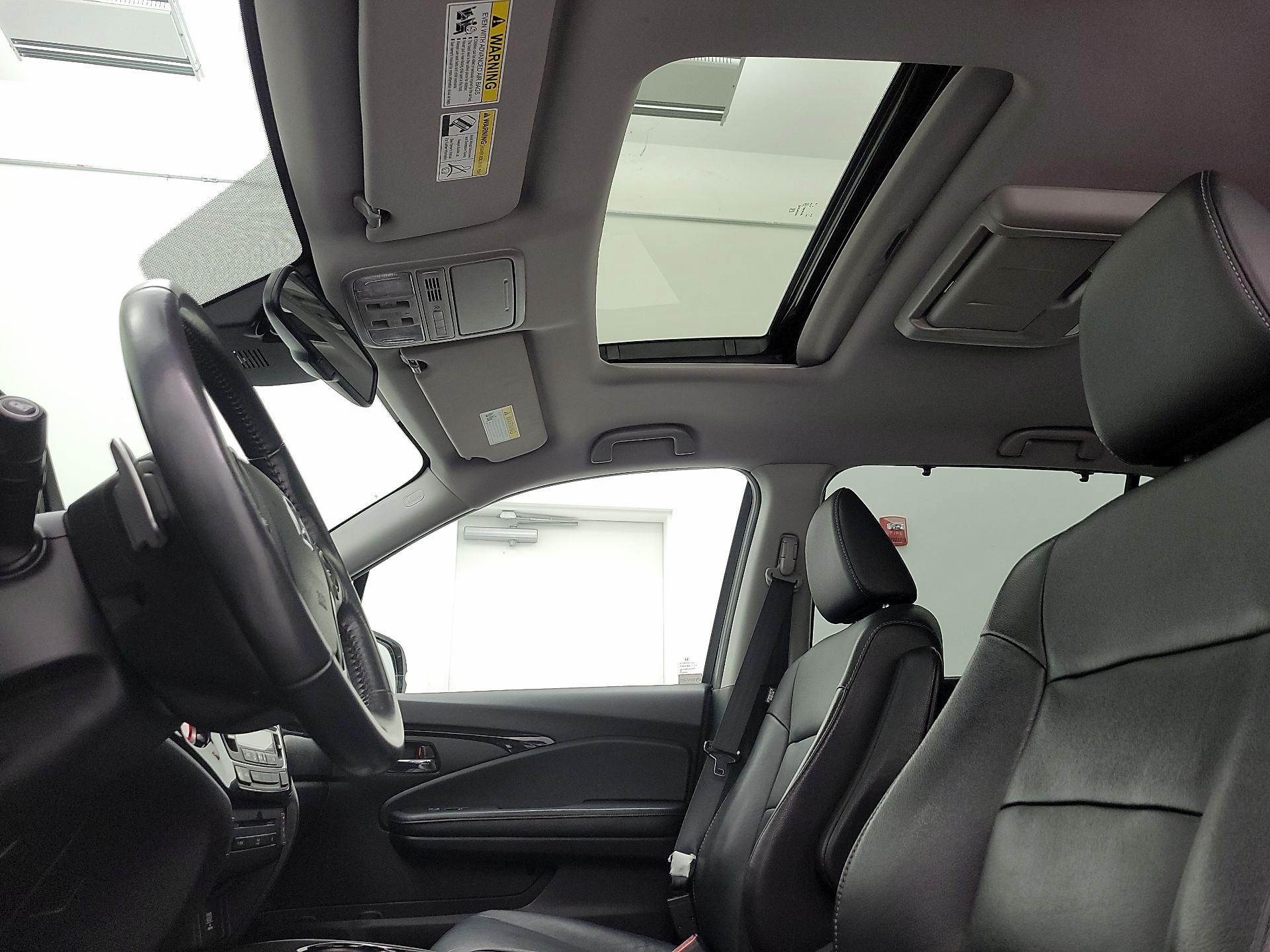 Thumbnail: 2017 Honda Pilot - 20