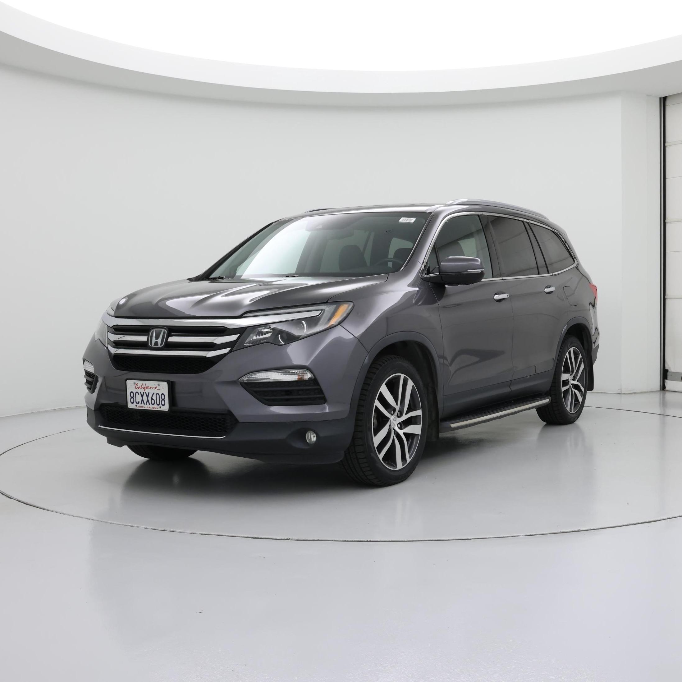 Thumbnail: 2017 Honda Pilot - 4