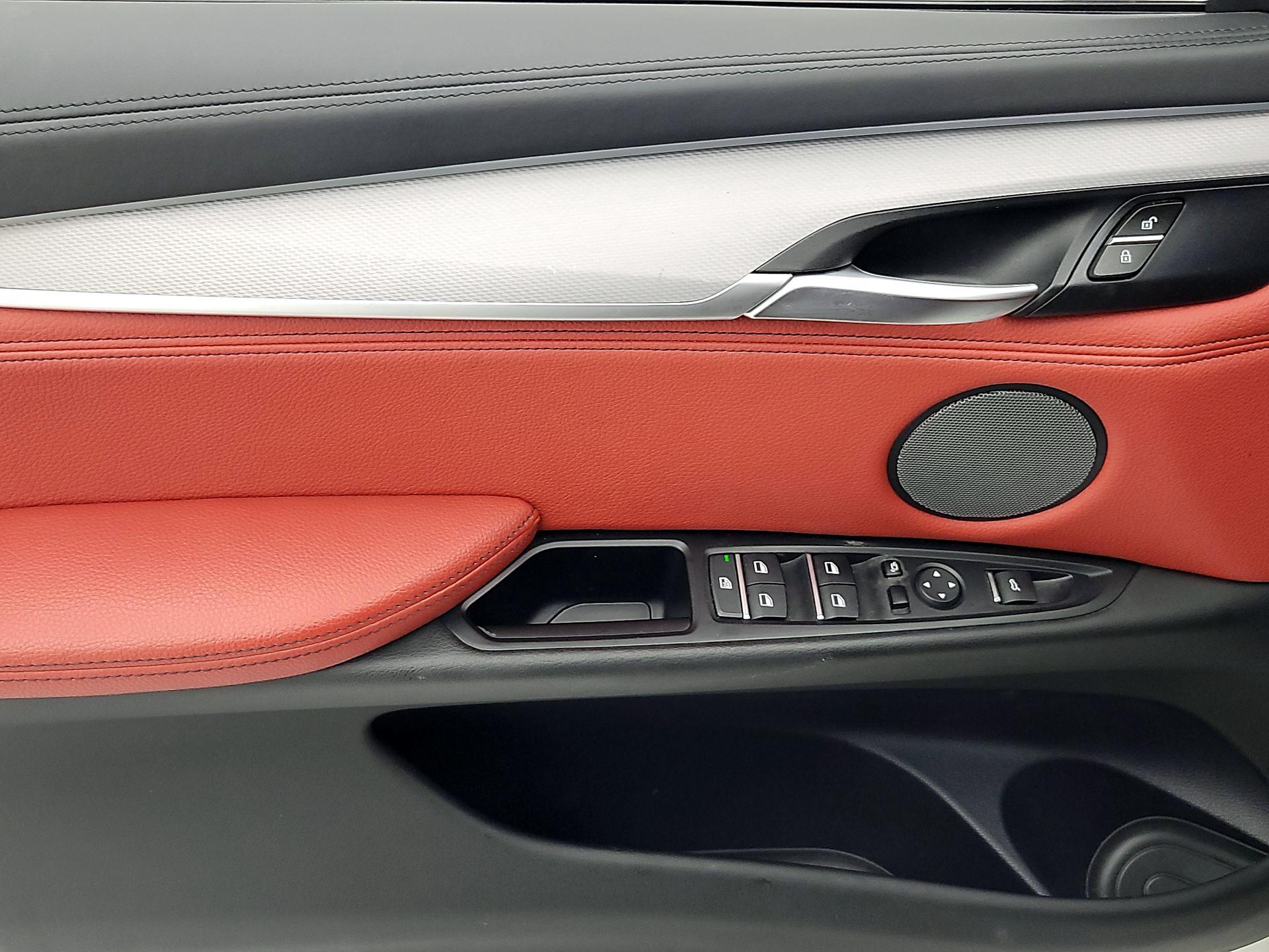 Thumbnail: 2018 BMW X6 - 12