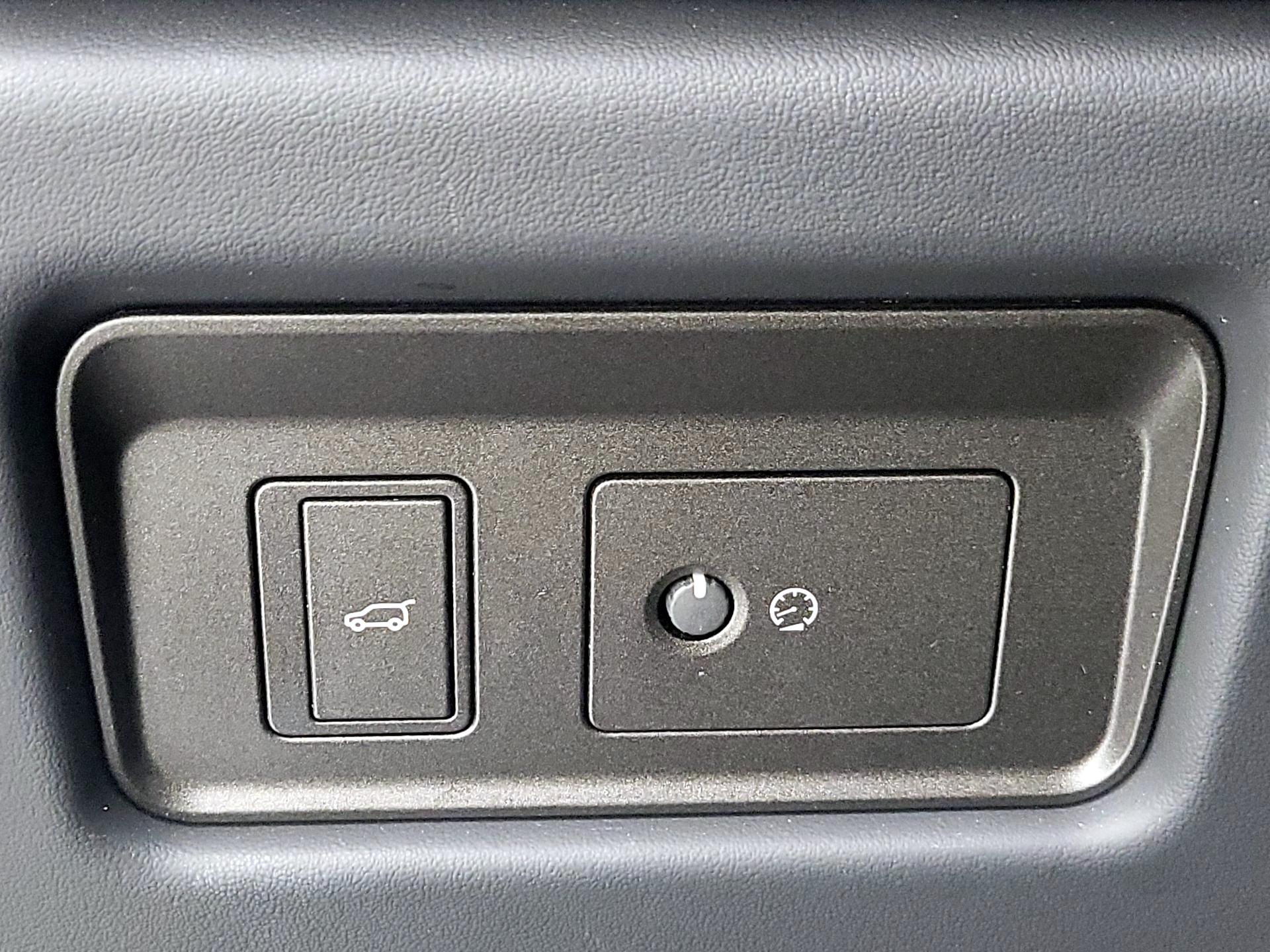 Thumbnail: 2019 Land Rover Range Rover Evoque - 13