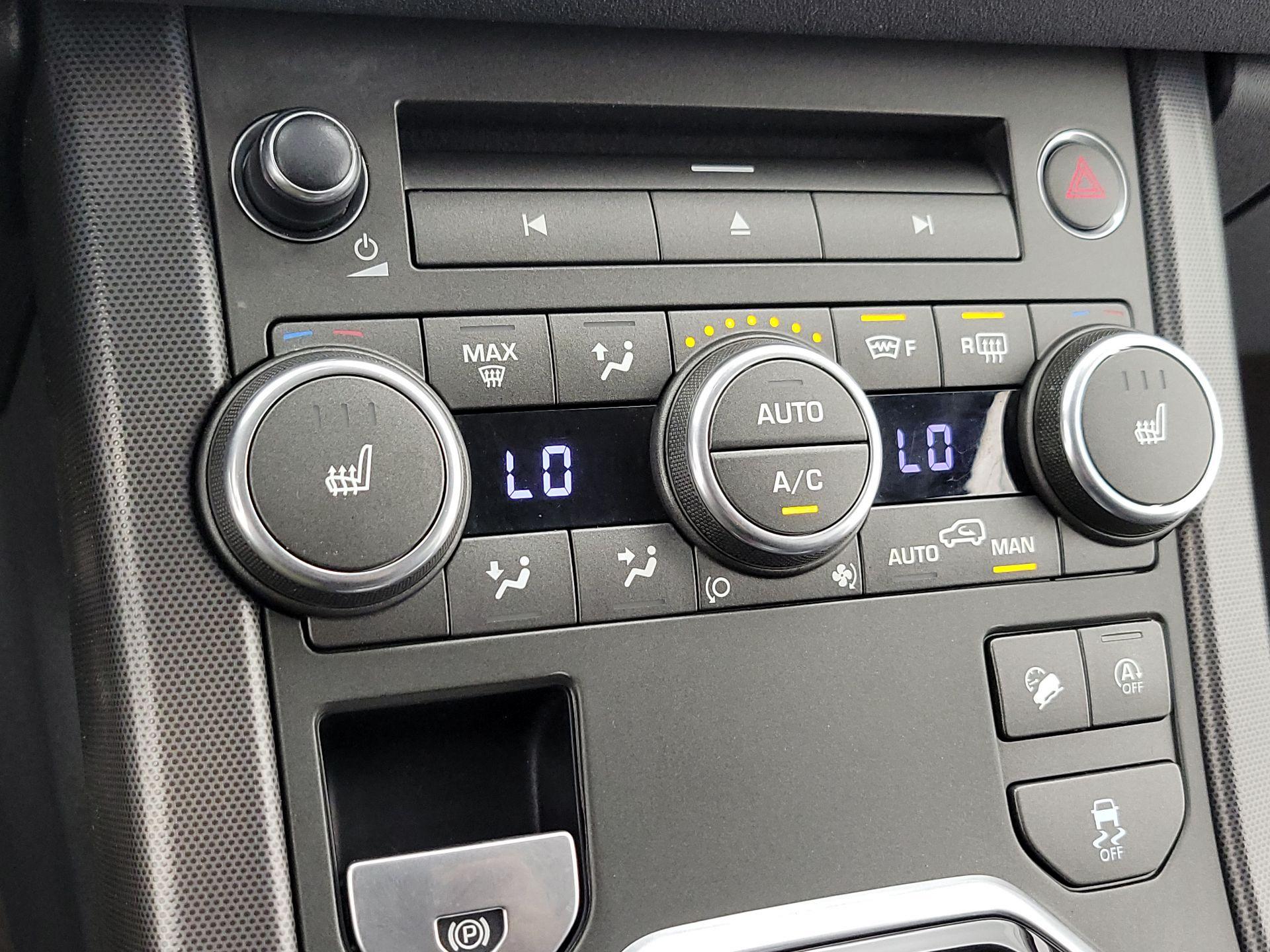 Thumbnail: 2019 Land Rover Range Rover Evoque - 16