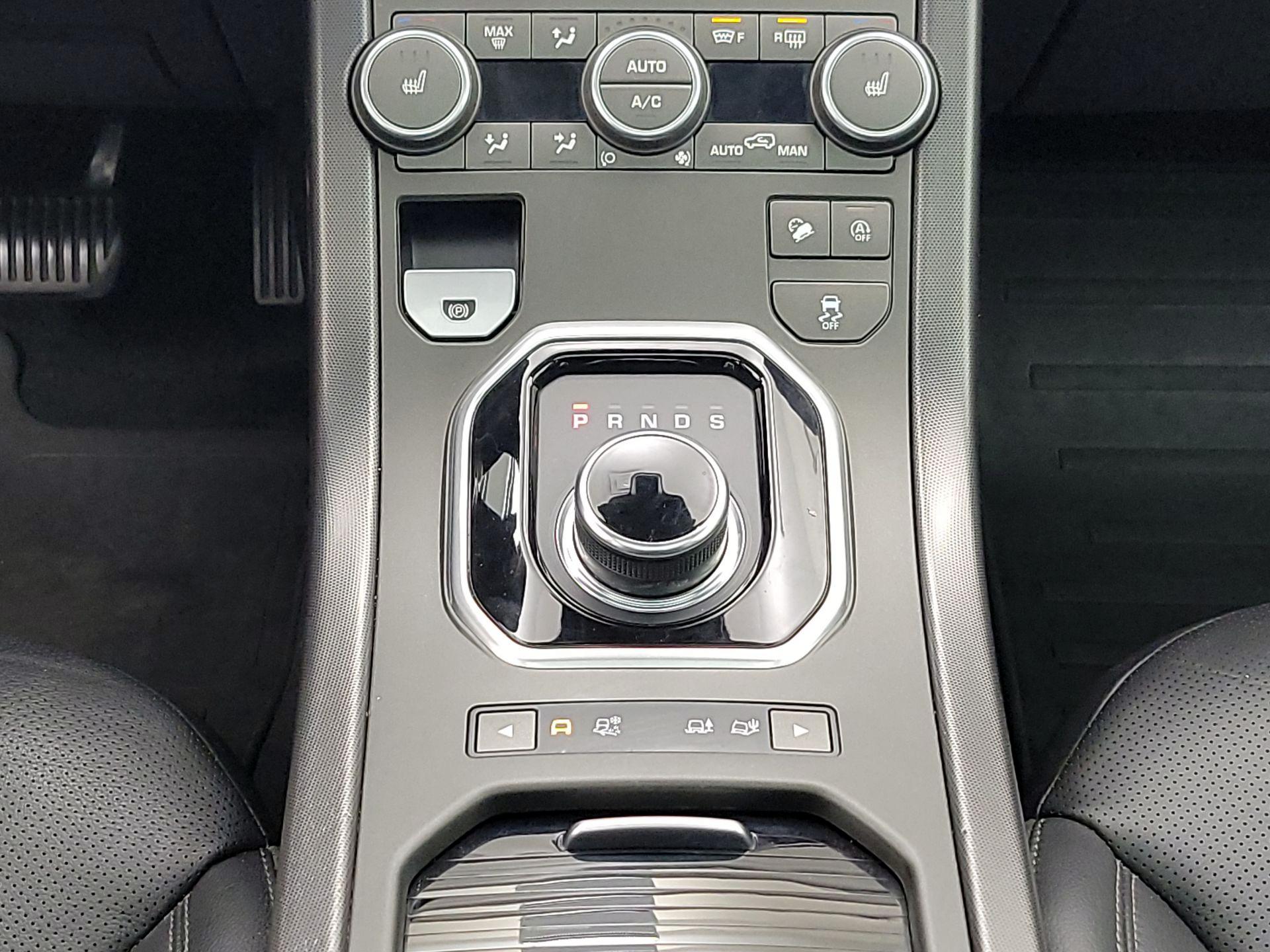 Thumbnail: 2019 Land Rover Range Rover Evoque - 17