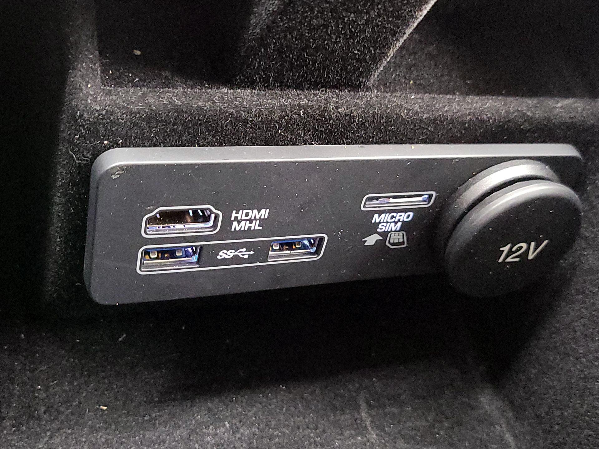 Thumbnail: 2019 Land Rover Range Rover Evoque - 18