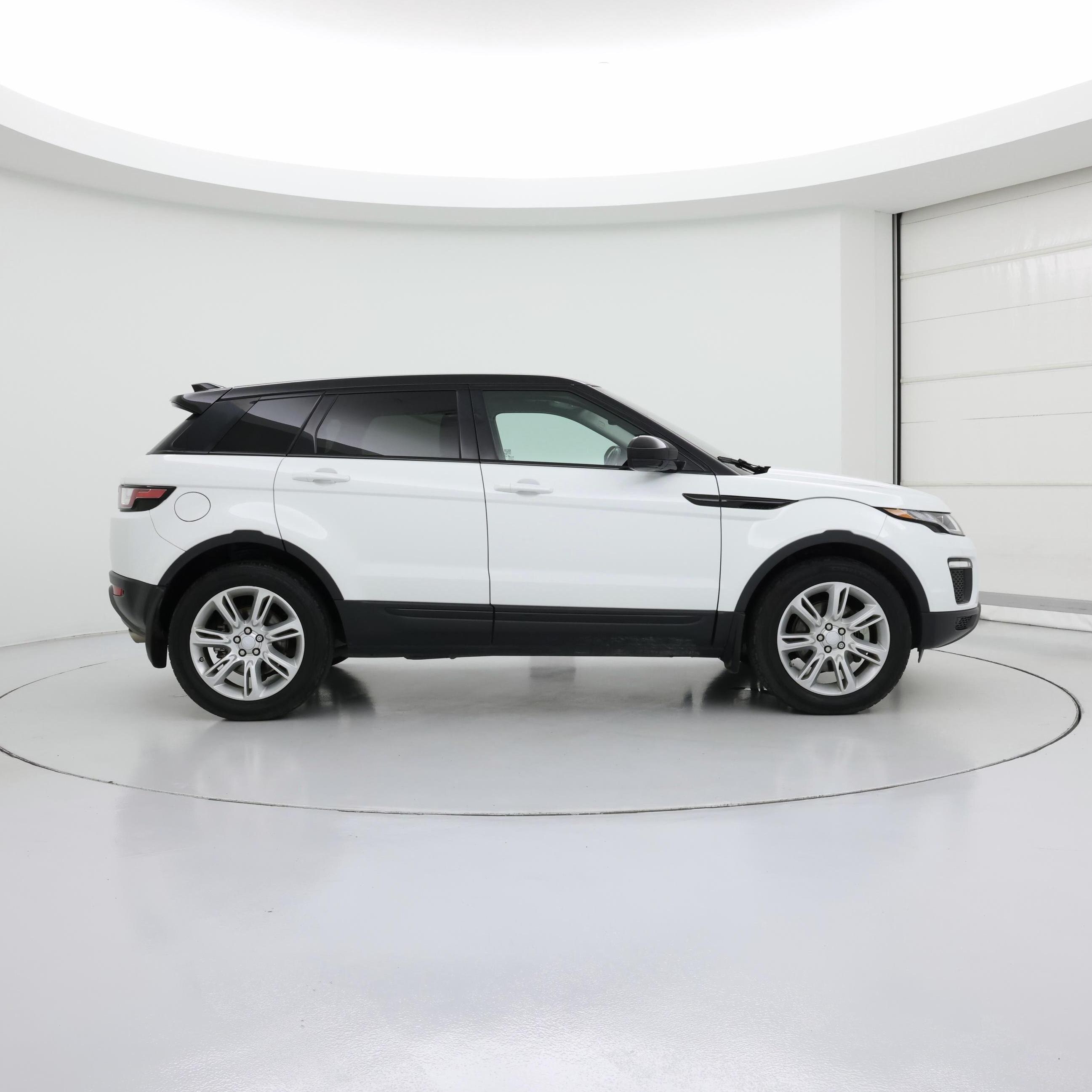 Thumbnail: 2019 Land Rover Range Rover Evoque - 7