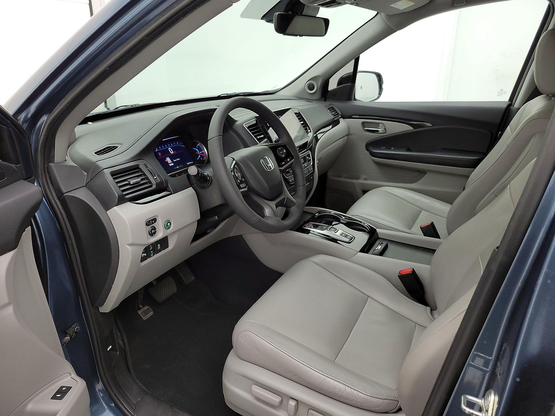 Thumbnail: 2019 Honda Pilot - 11