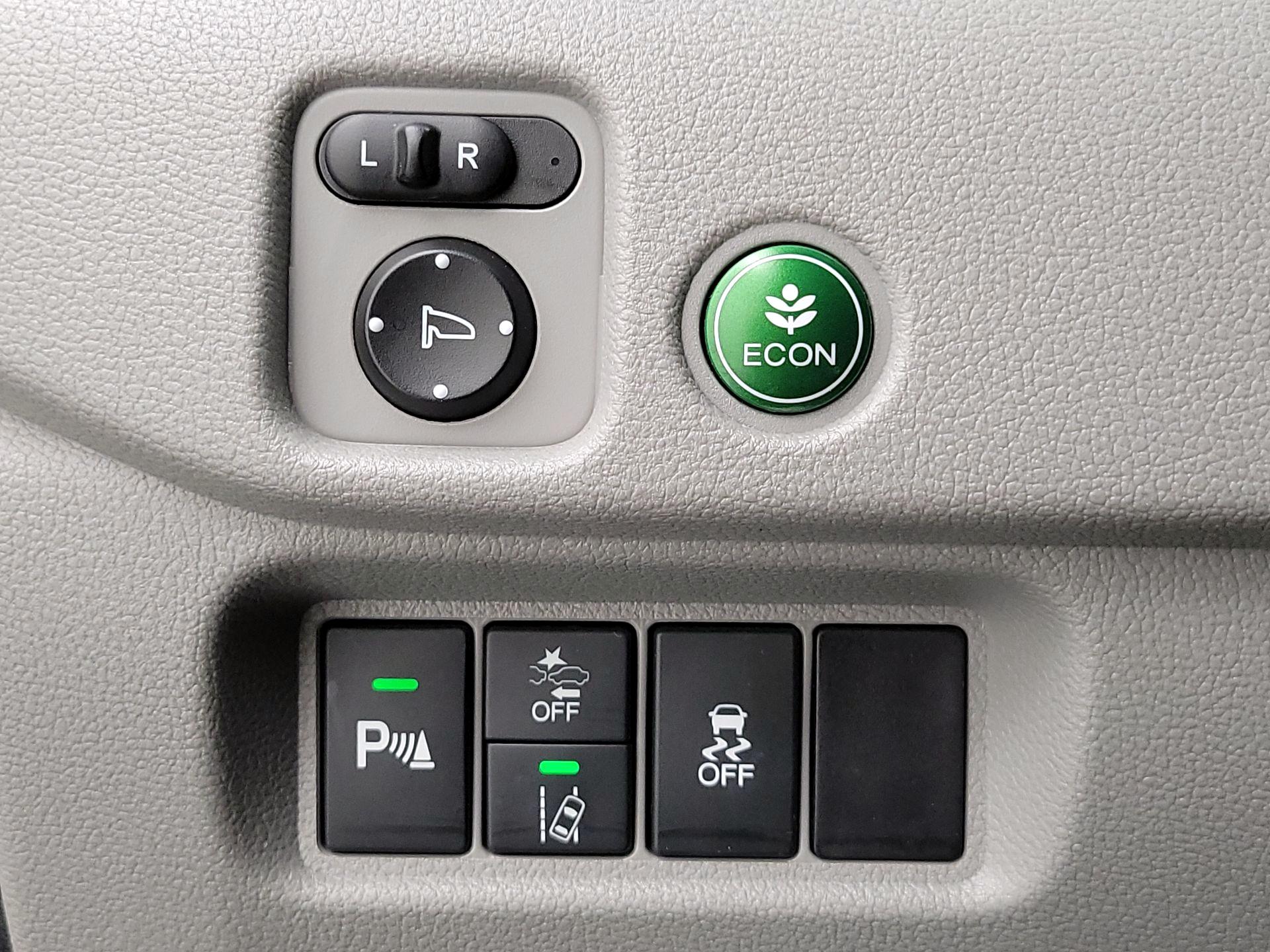 Thumbnail: 2019 Honda Pilot - 13