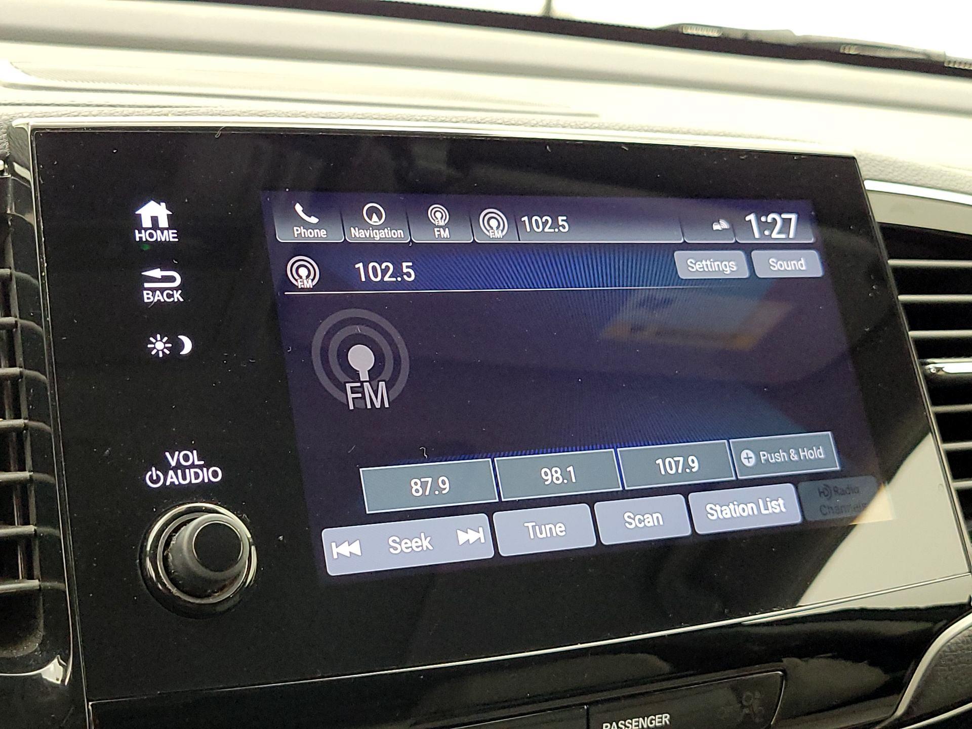 Thumbnail: 2019 Honda Pilot - 16