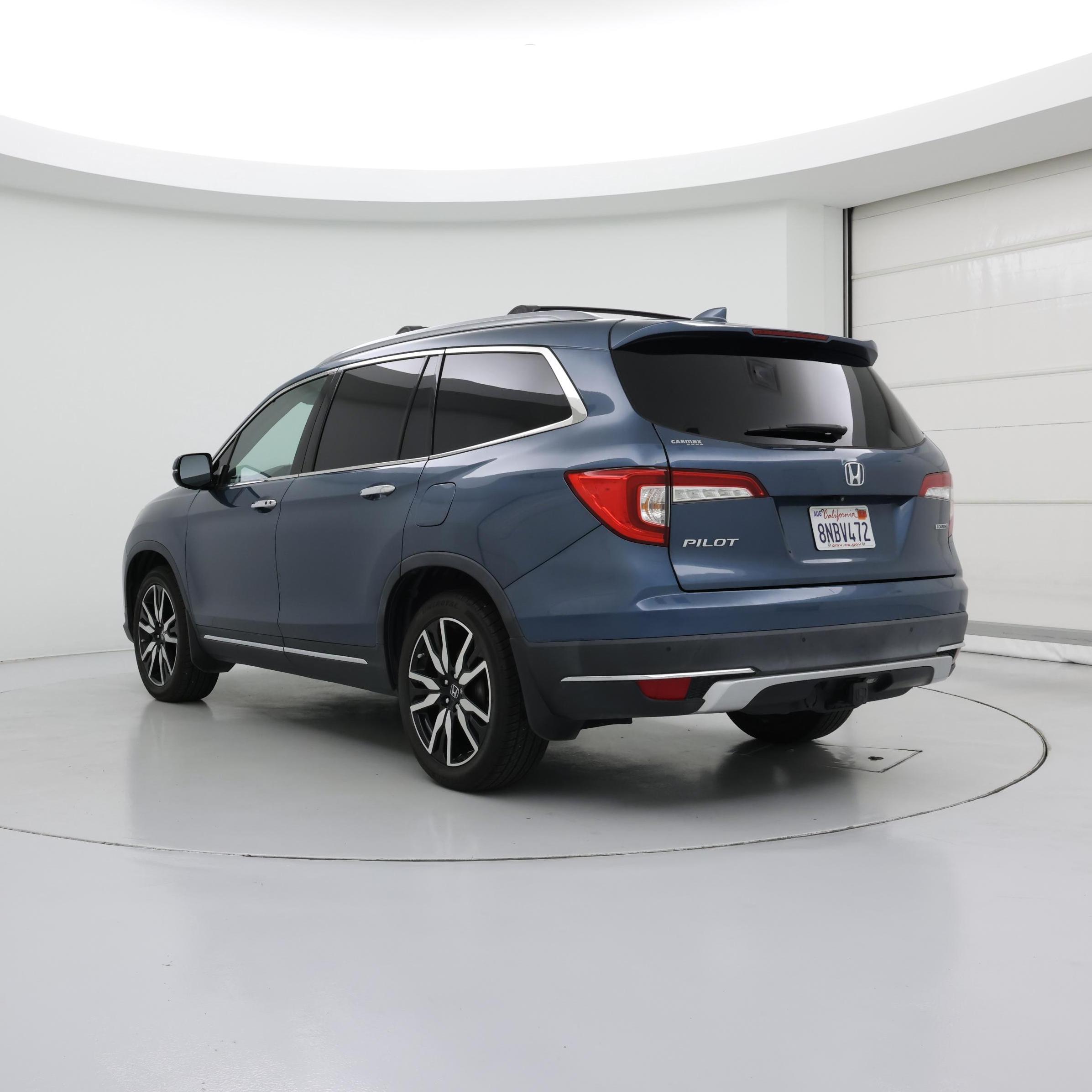 Thumbnail: 2019 Honda Pilot - 2