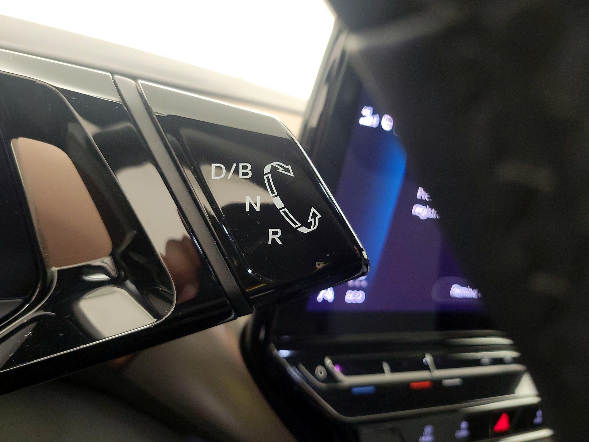 Thumbnail: 2023 Volkswagen ID.4 - 17