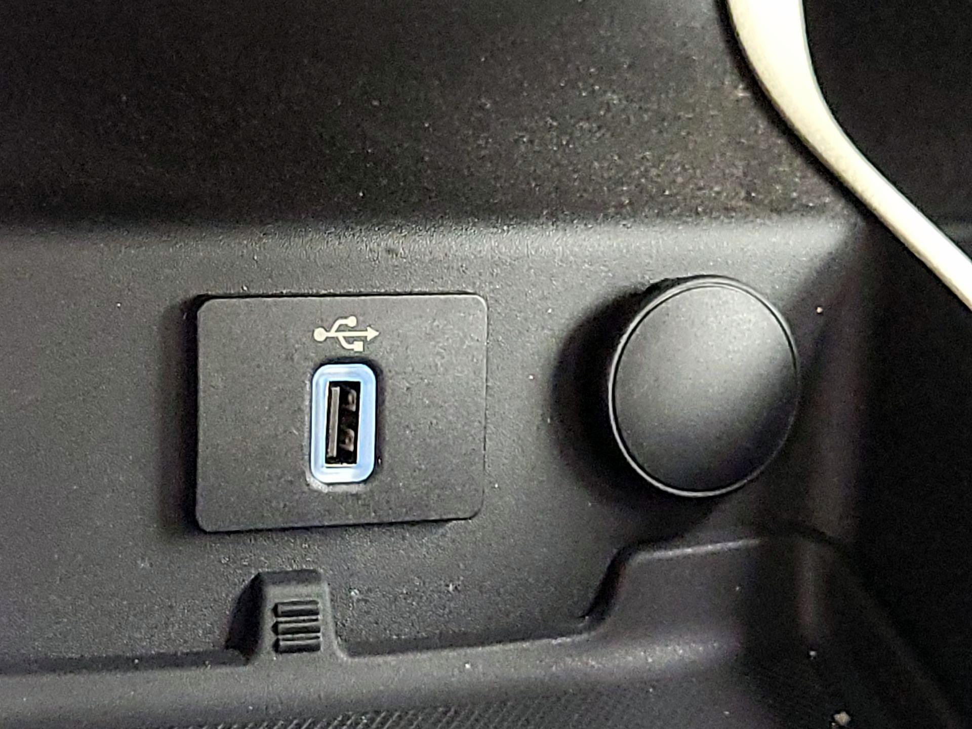 Thumbnail: 2017 Ford Fusion - 19