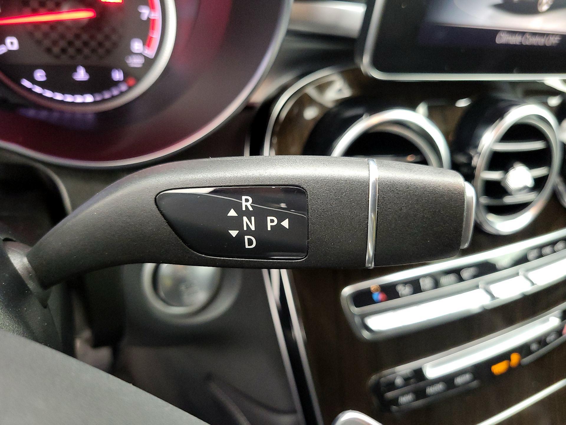 Thumbnail: 2018 Mercedes-Benz GLC - 17