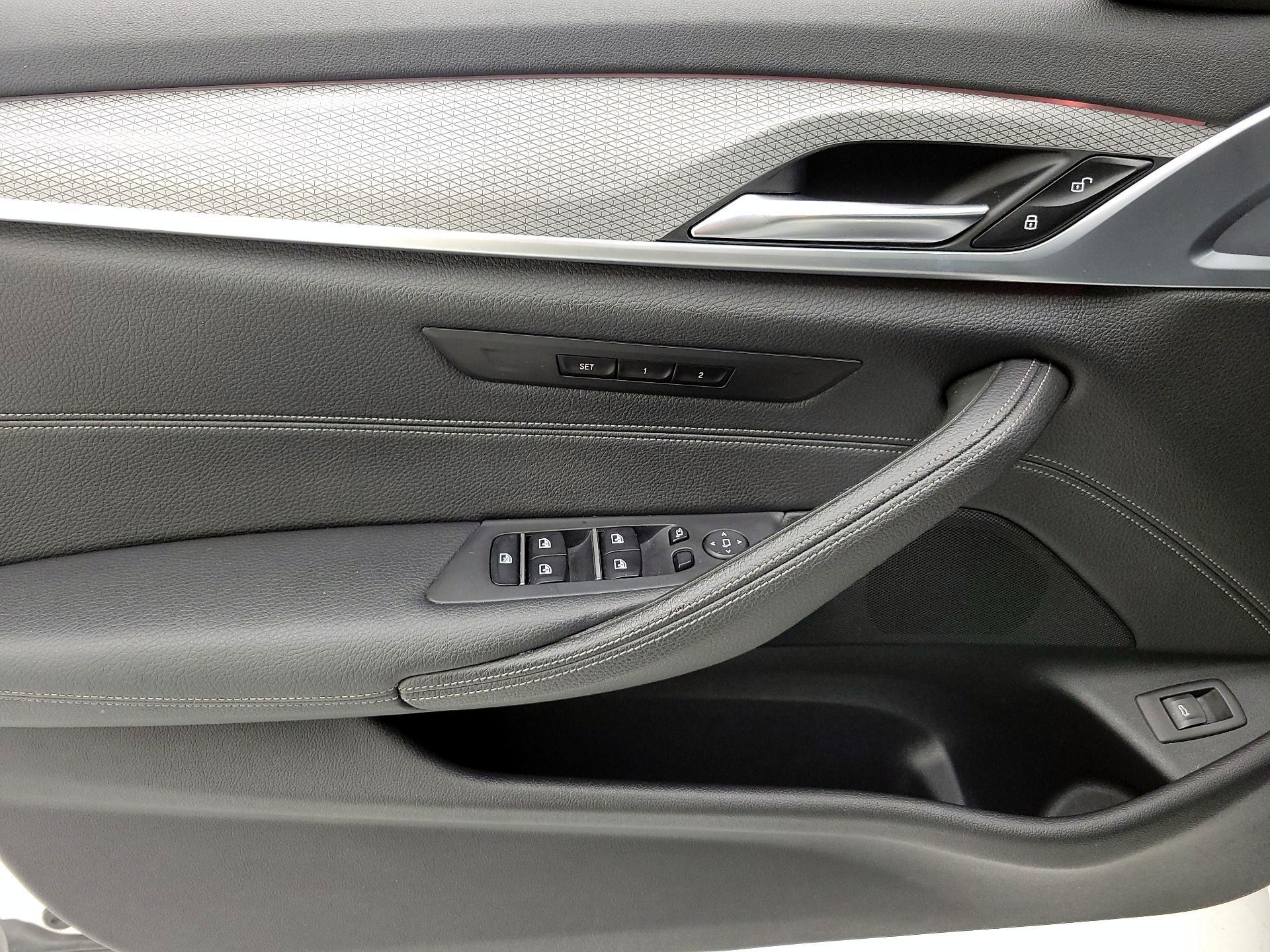 Thumbnail: 2019 BMW 5 Series - 12