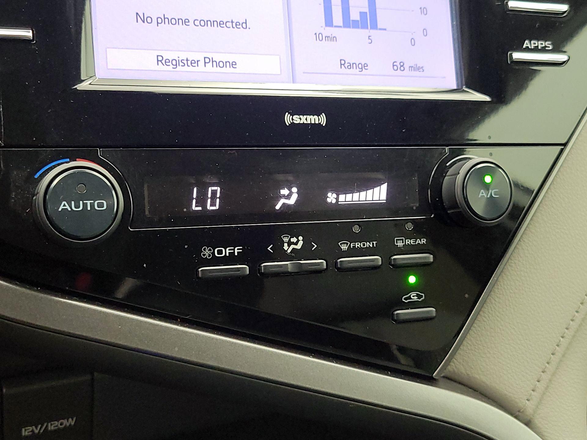 Thumbnail: 2020 Toyota Camry - 16