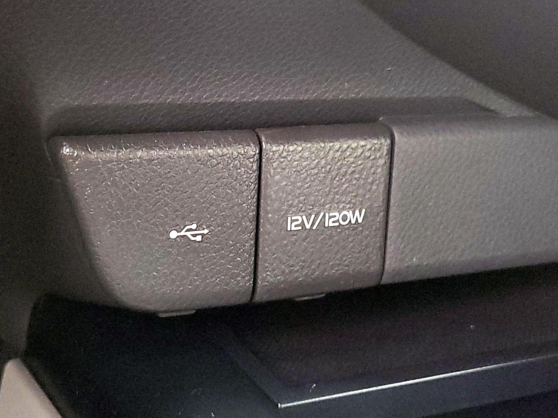 Thumbnail: 2020 Toyota Camry - 18