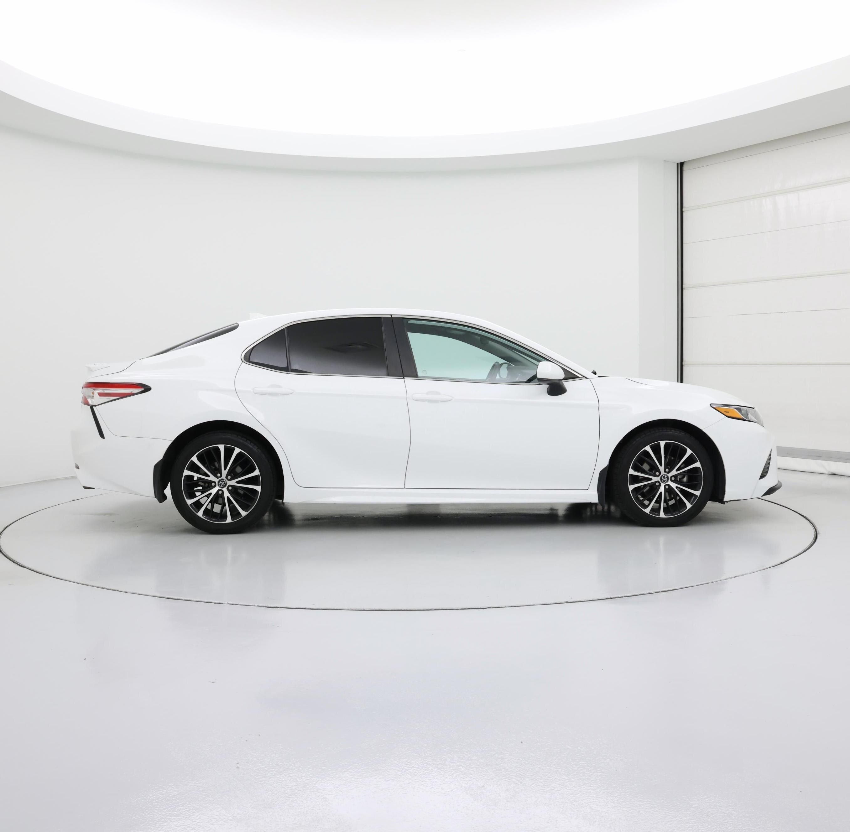 Thumbnail: 2020 Toyota Camry - 7