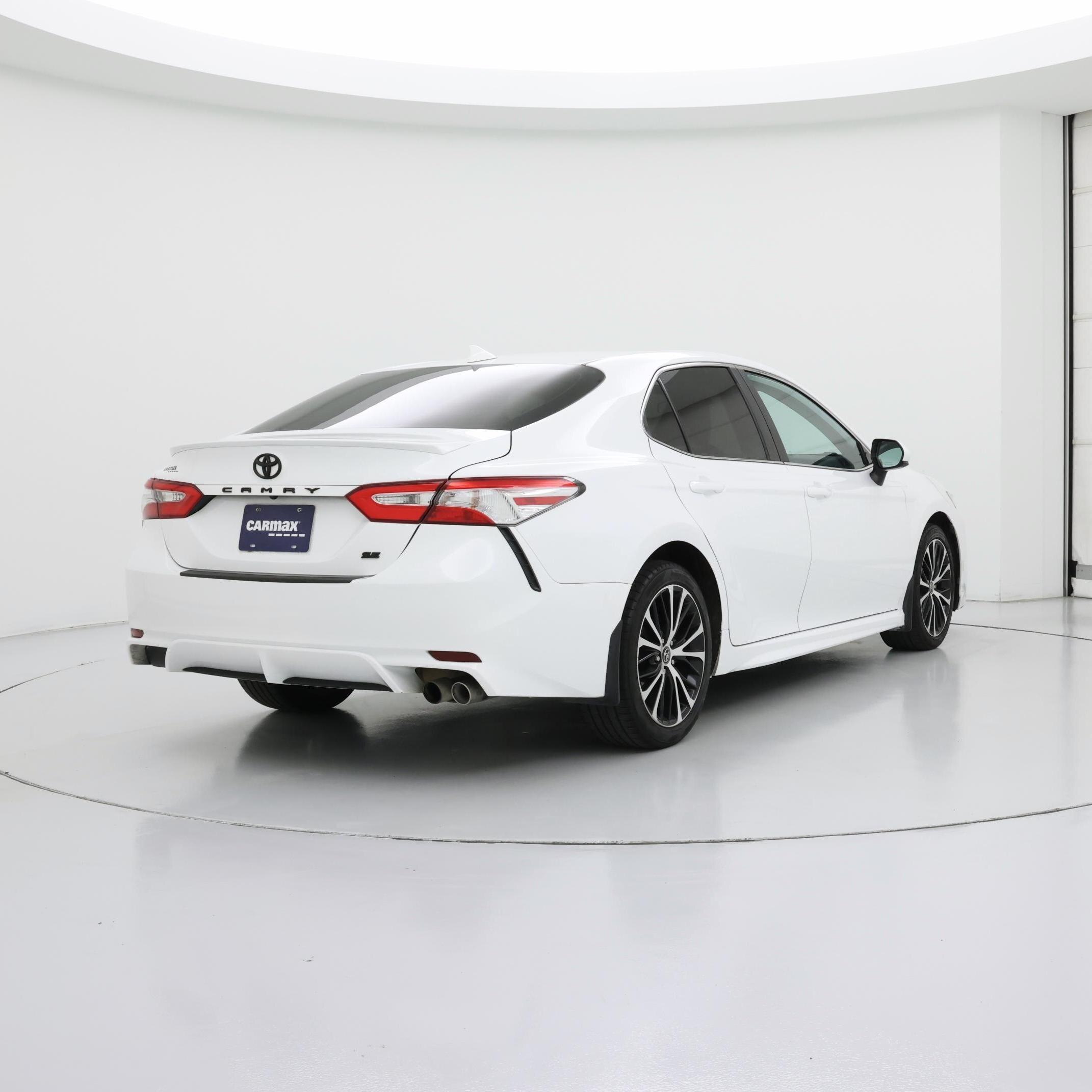 Thumbnail: 2020 Toyota Camry - 8