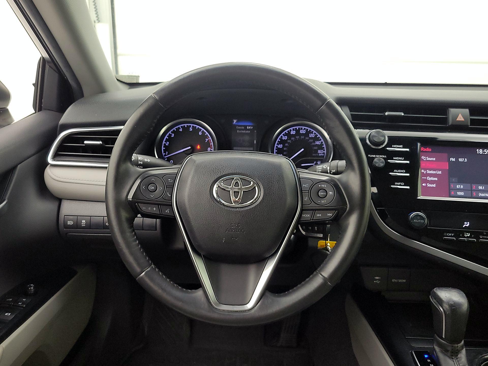 Thumbnail: 2018 Toyota Camry - 10