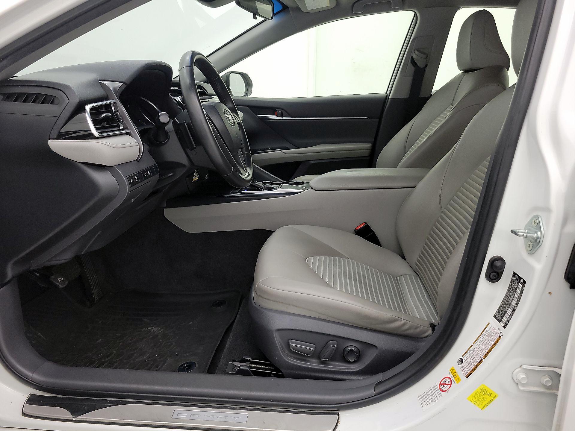 Thumbnail: 2018 Toyota Camry - 11