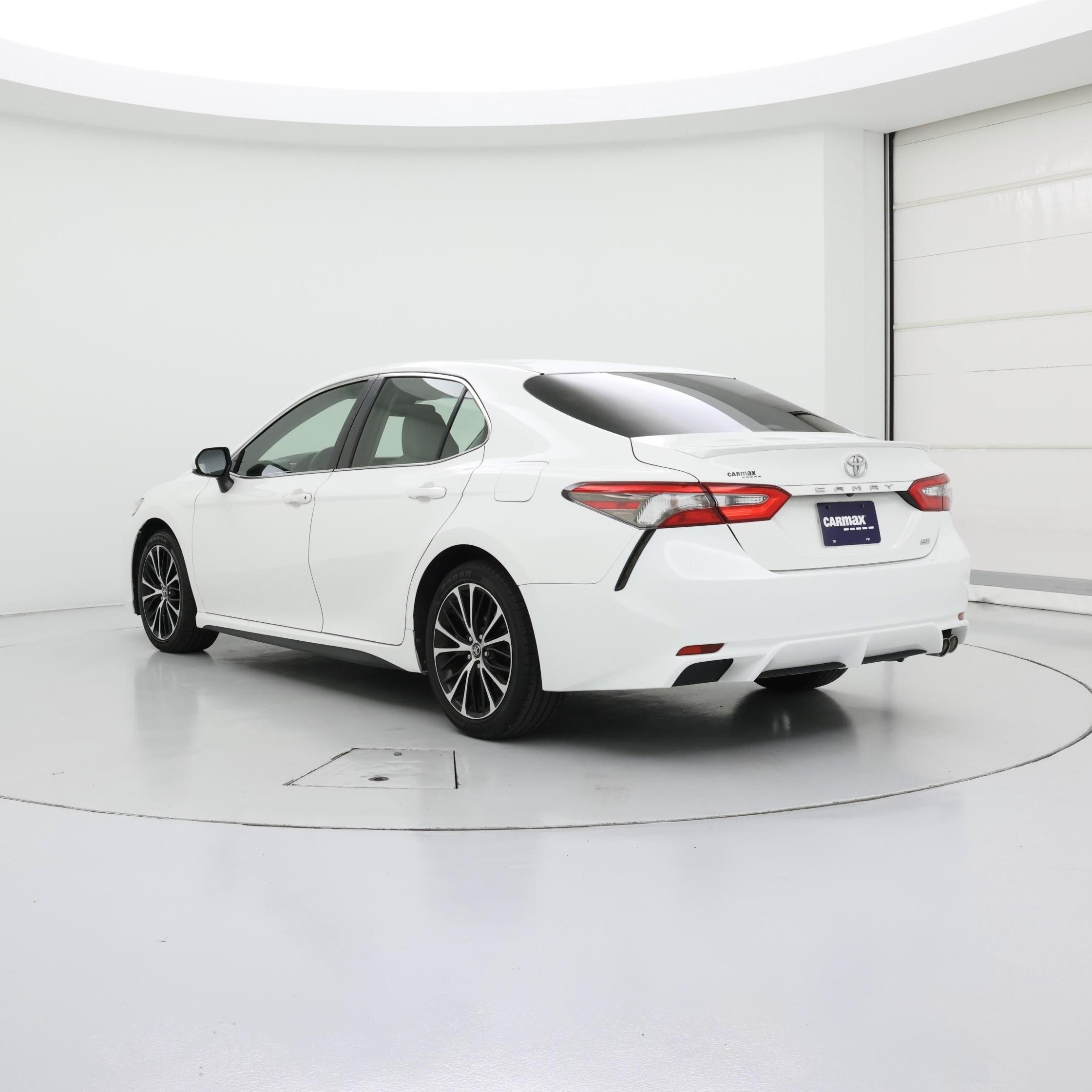 Thumbnail: 2018 Toyota Camry - 2