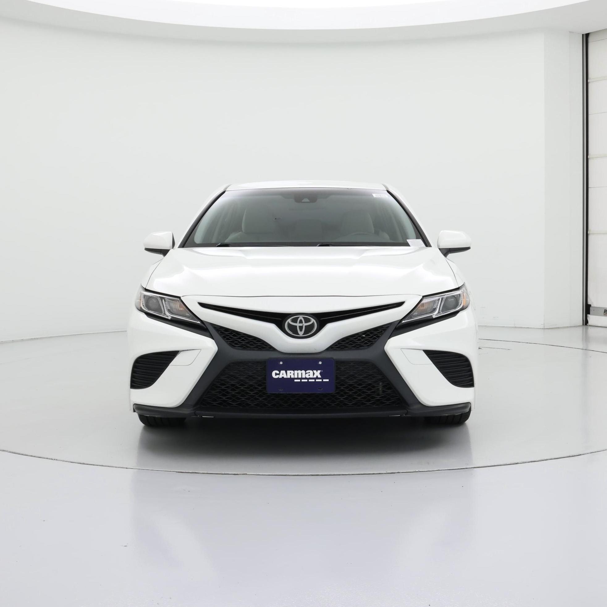 Thumbnail: 2018 Toyota Camry - 5