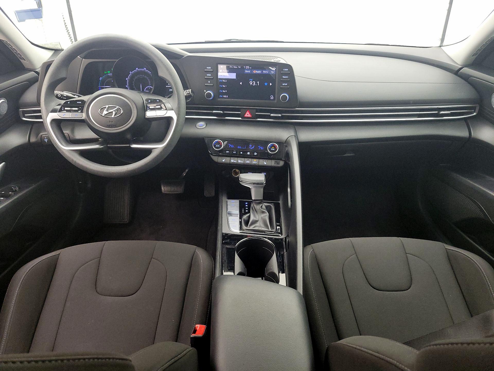 Thumbnail: 2023 Hyundai Elantra - 9