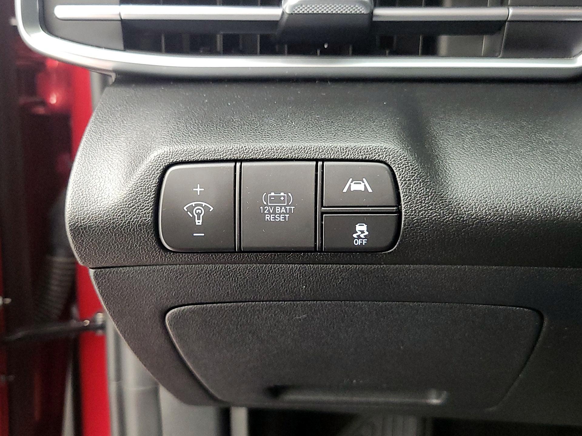 Thumbnail: 2023 Hyundai Elantra - 13