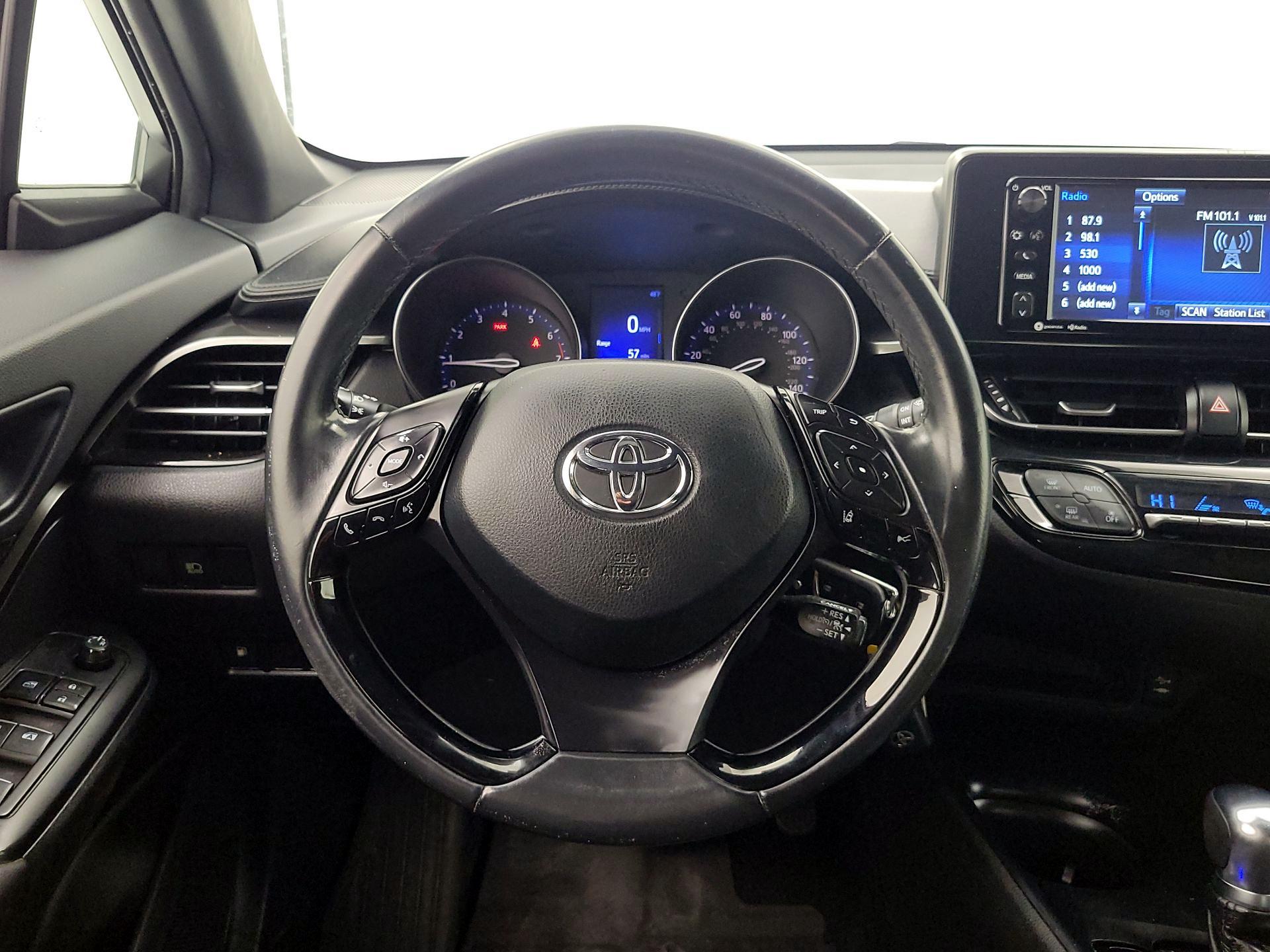 Thumbnail: 2018 Toyota C-HR - 10