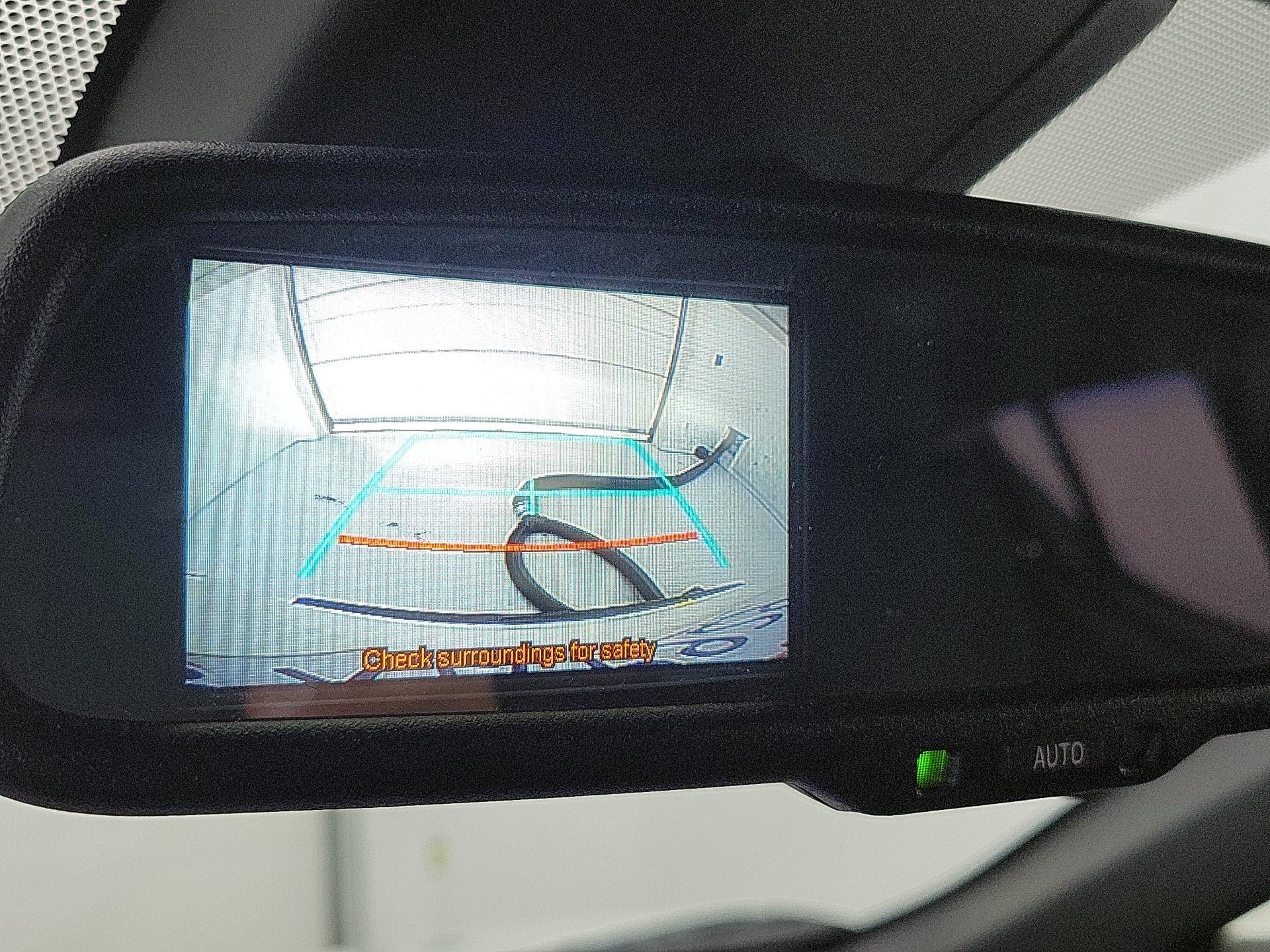 Thumbnail: 2018 Toyota C-HR - 14