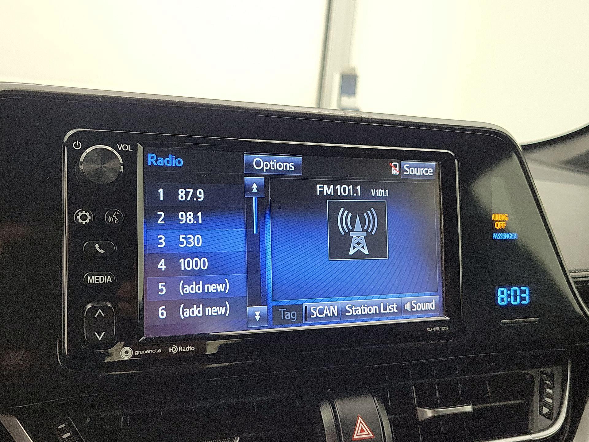 Thumbnail: 2018 Toyota C-HR - 15