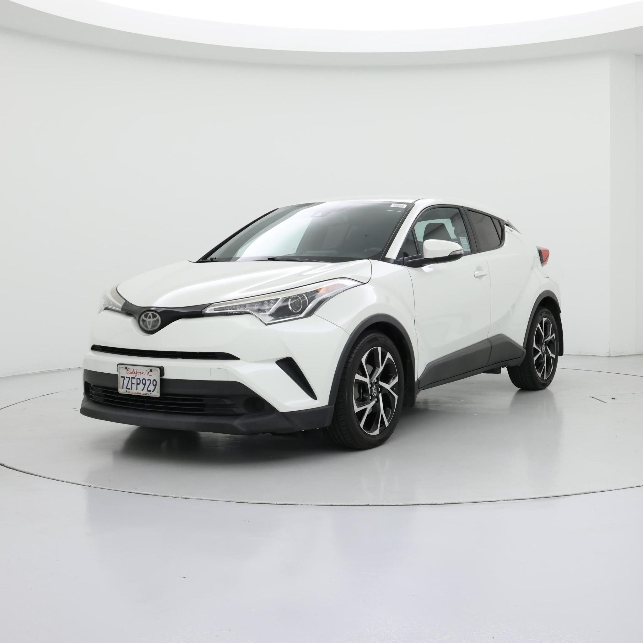 Thumbnail: 2018 Toyota C-HR - 4
