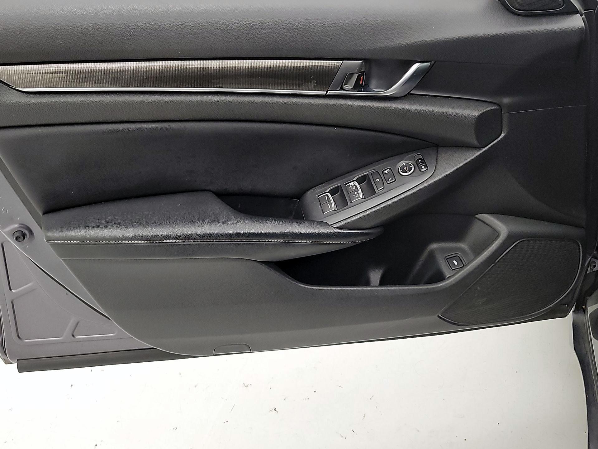 Thumbnail: 2018 Honda Accord - 12