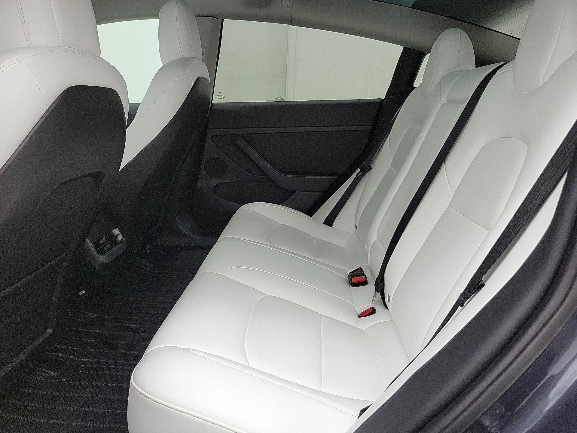 Thumbnail: 2022 Tesla Model 3 - 19