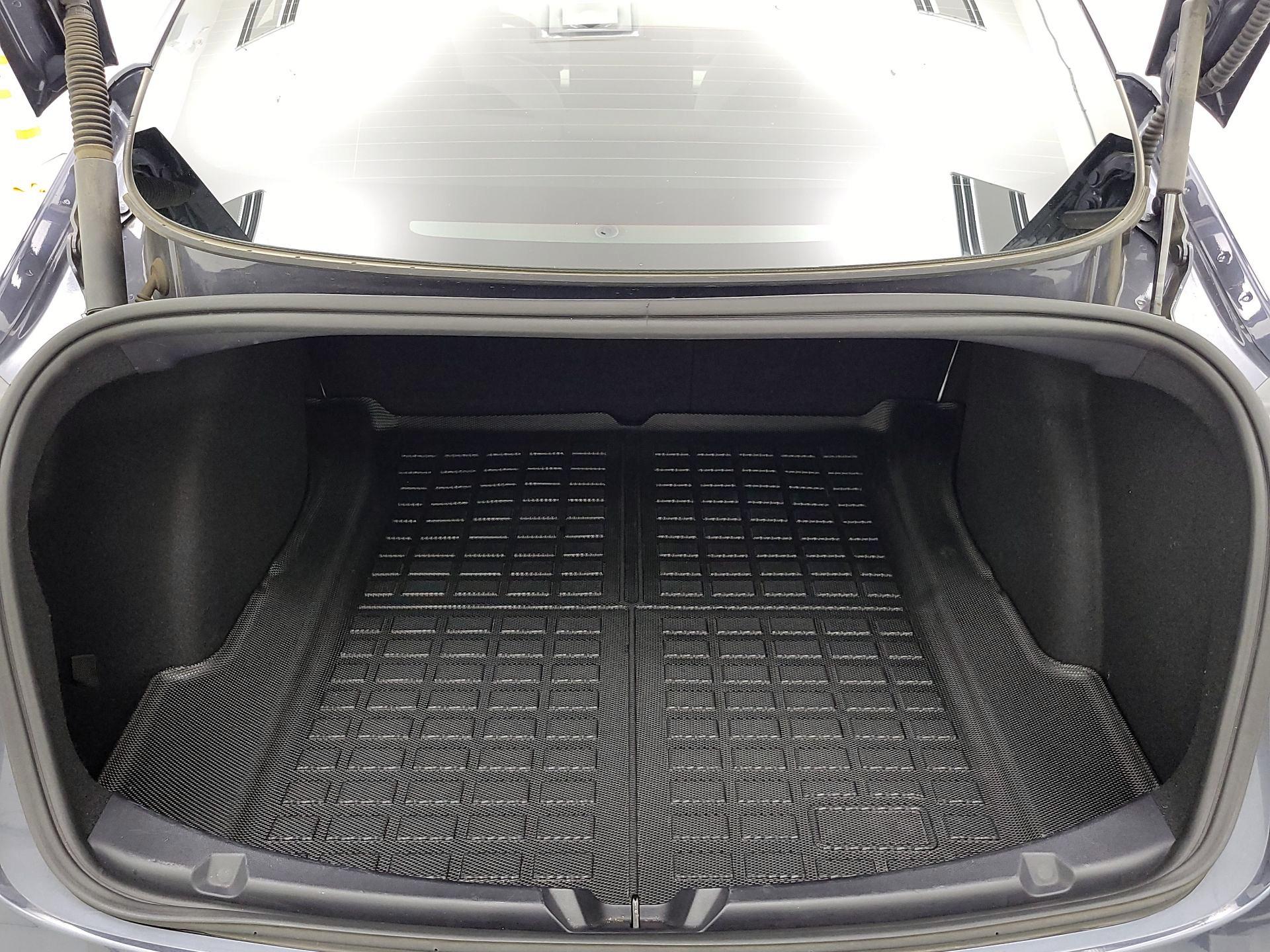 Thumbnail: 2022 Tesla Model 3 - 20