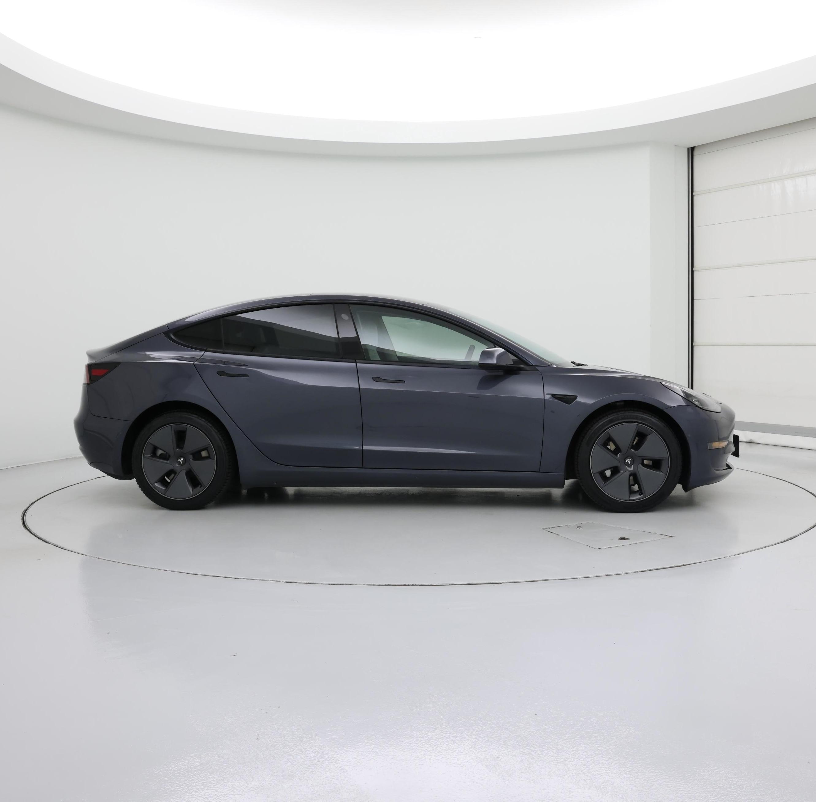 Thumbnail: 2022 Tesla Model 3 - 7