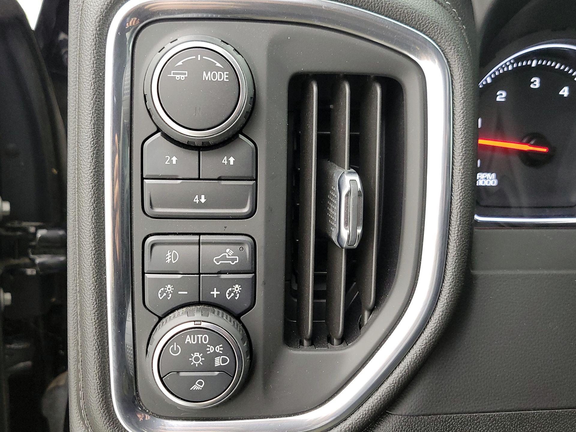 Thumbnail: 2021 Chevrolet Silverado 2500 - 13