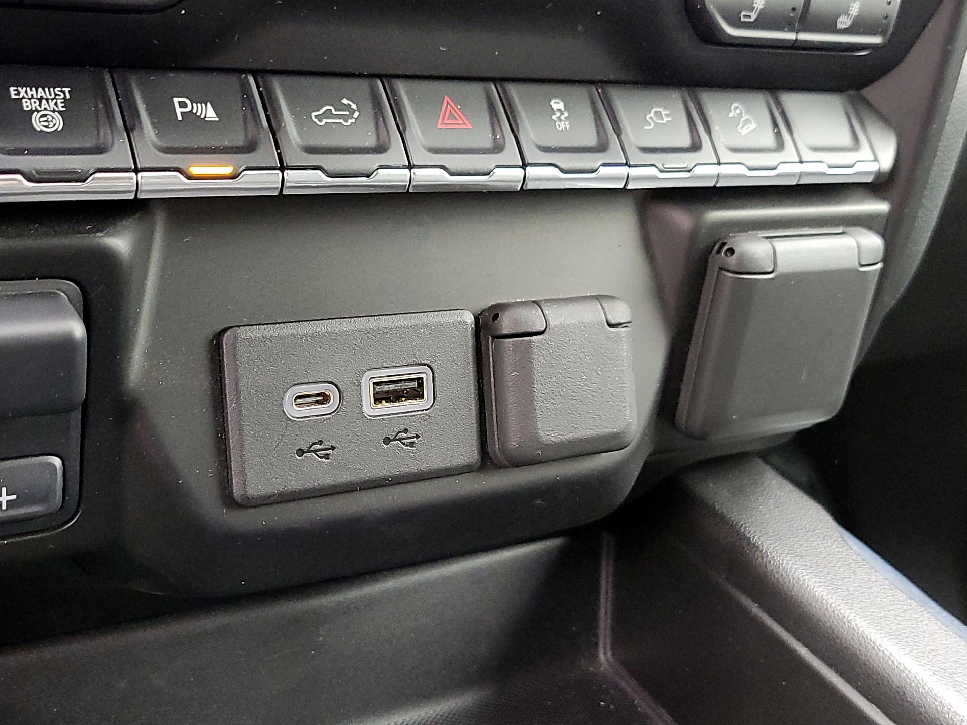 Thumbnail: 2021 Chevrolet Silverado 2500 - 18