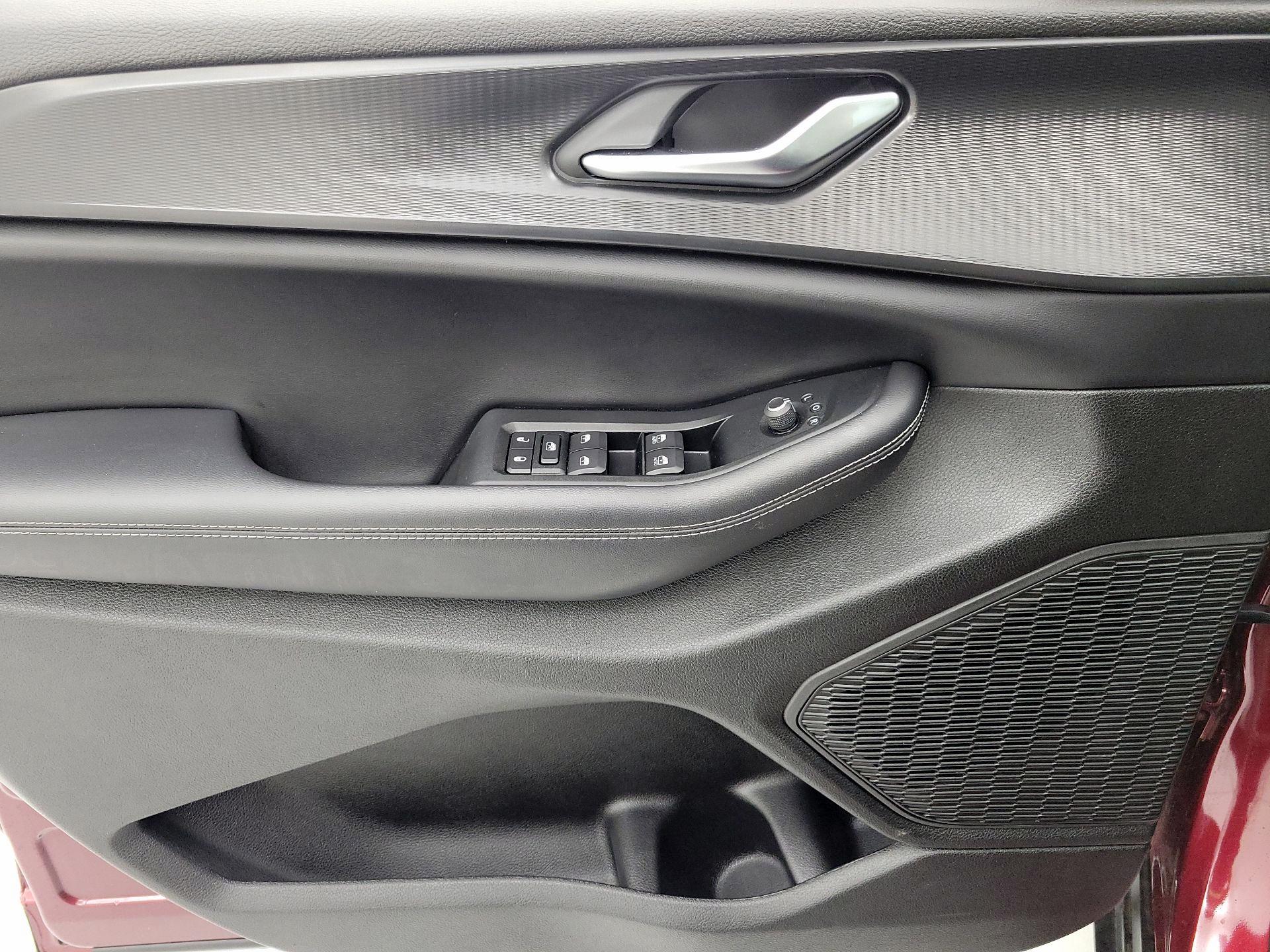 Thumbnail: 2023 Jeep Grand Cherokee - 12