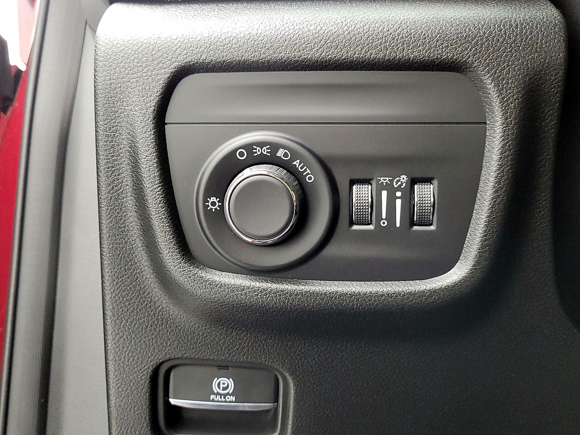 Thumbnail: 2023 Jeep Grand Cherokee - 13