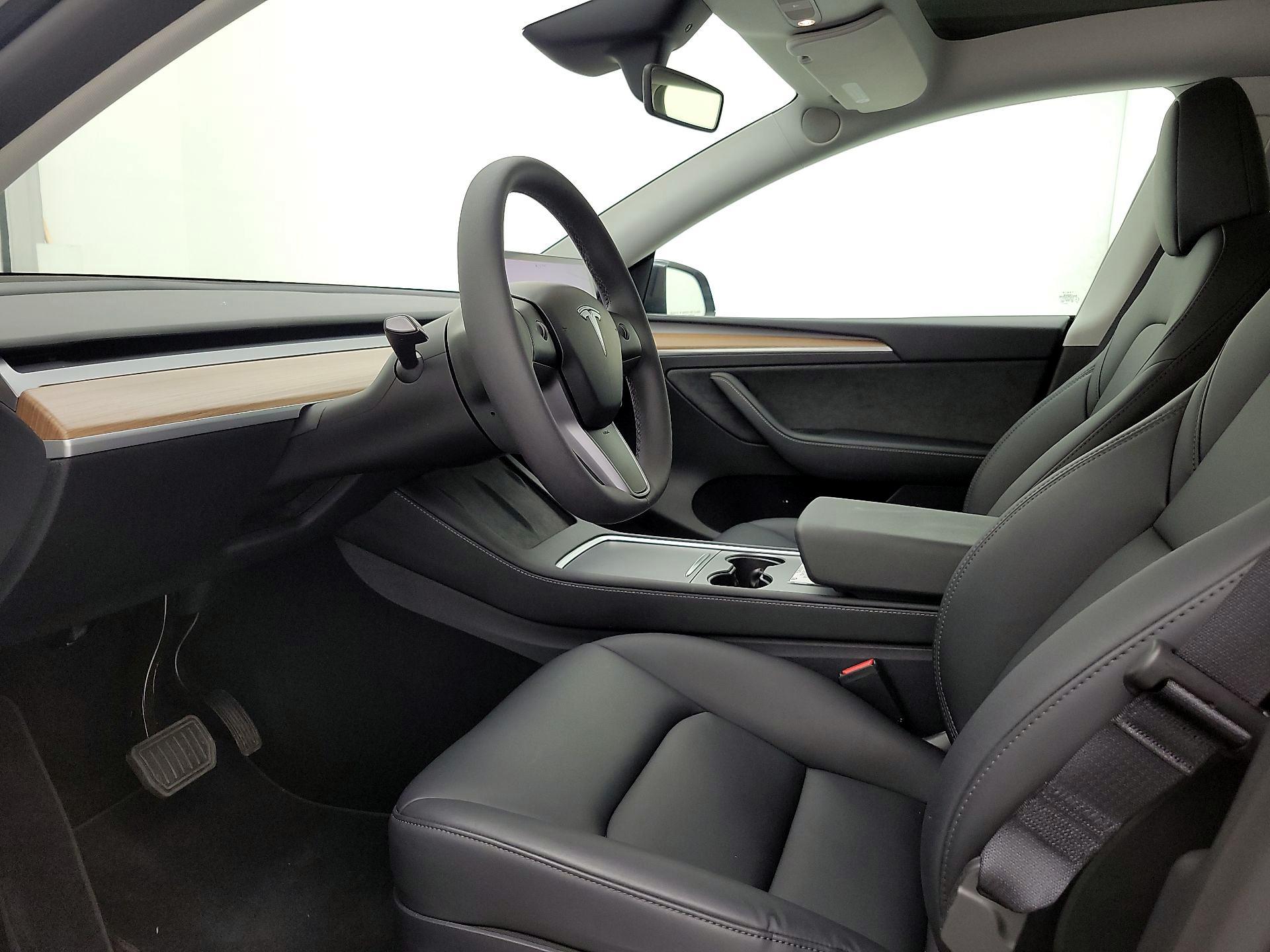 Thumbnail: 2025 Tesla Model Y - 11