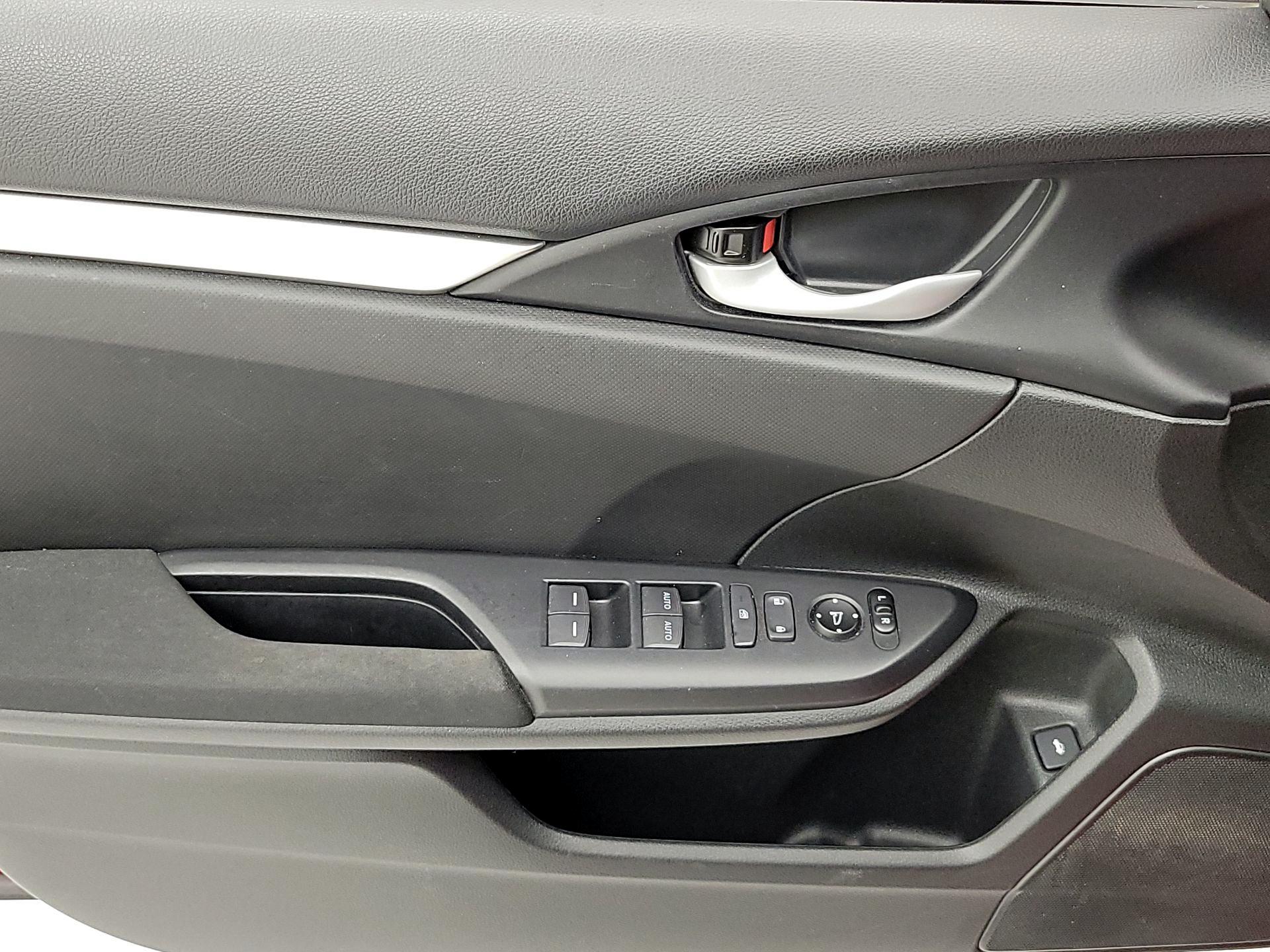 Thumbnail: 2019 Honda Civic - 12