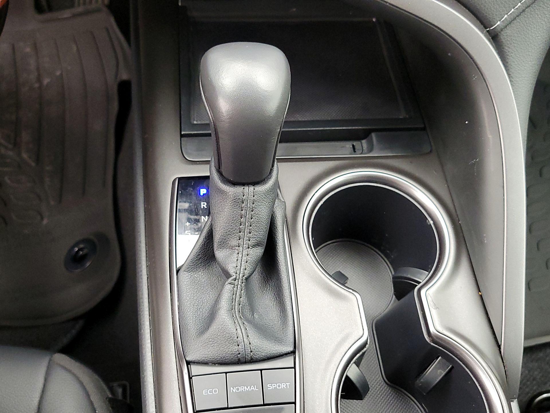 Thumbnail: 2024 Toyota Camry - 17