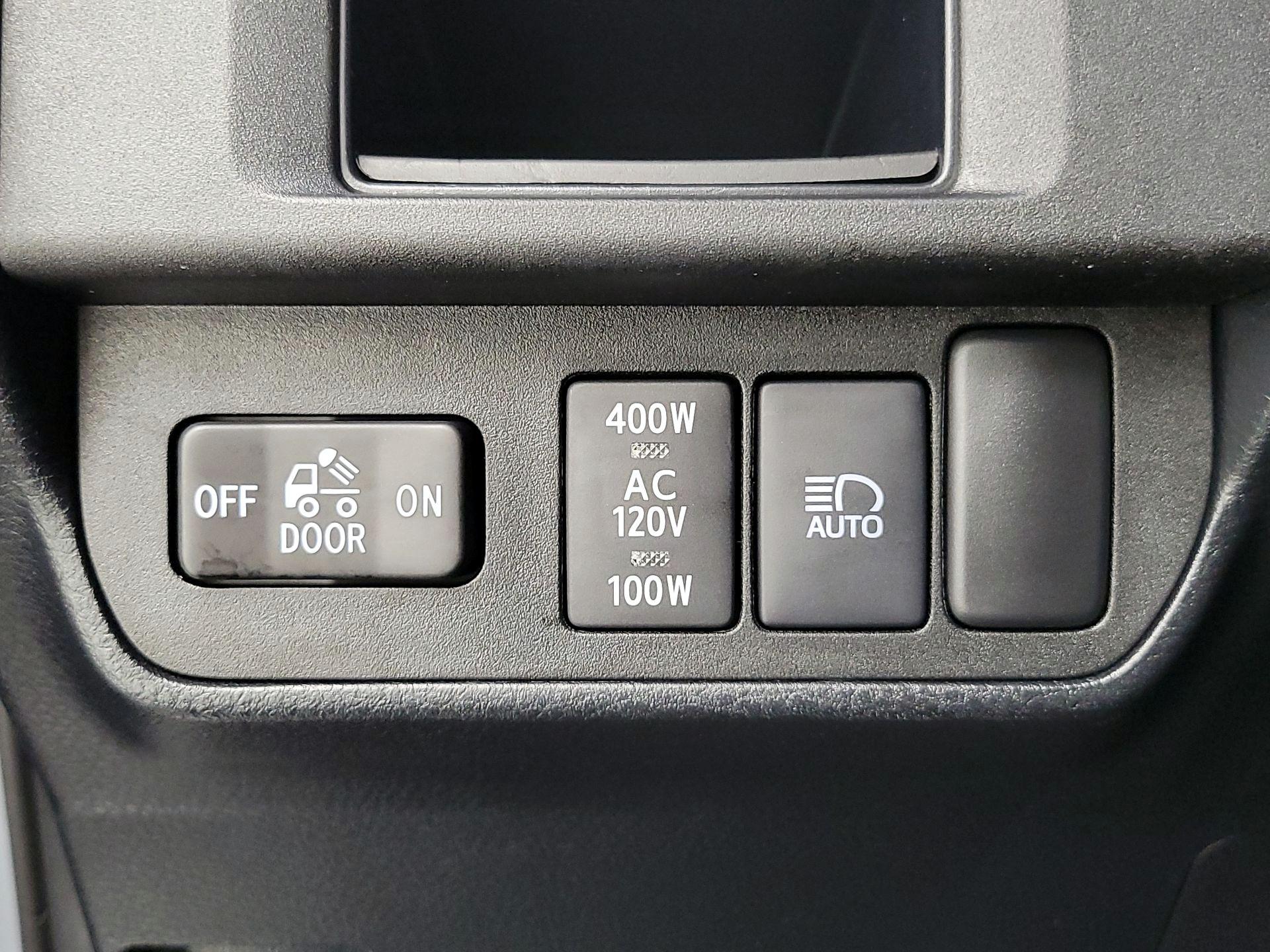 Thumbnail: 2019 Toyota Tacoma - 13