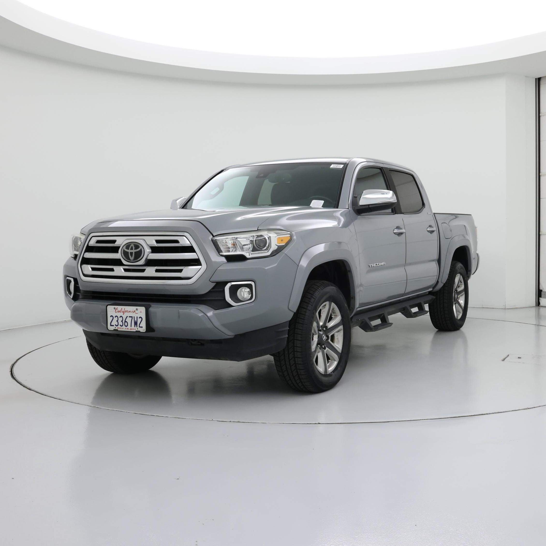 Thumbnail: 2019 Toyota Tacoma - 4